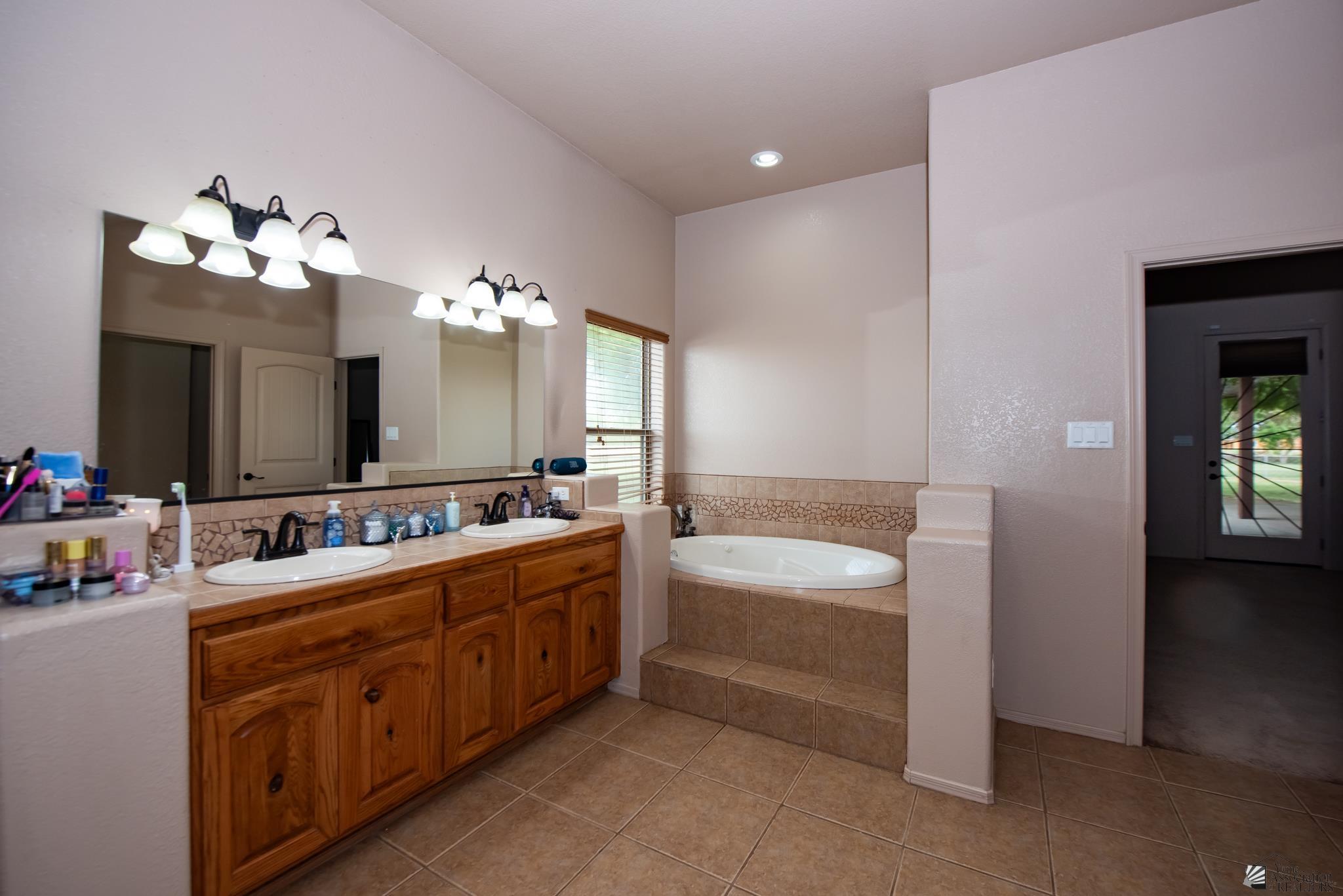 3385 E County 15 St, Yuma