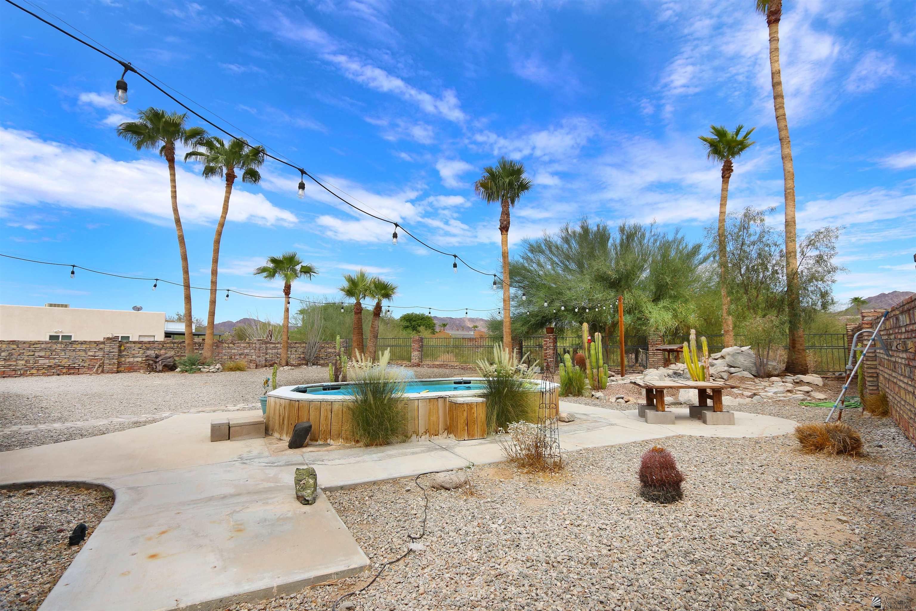 13219 S Driftwood Dr, Yuma