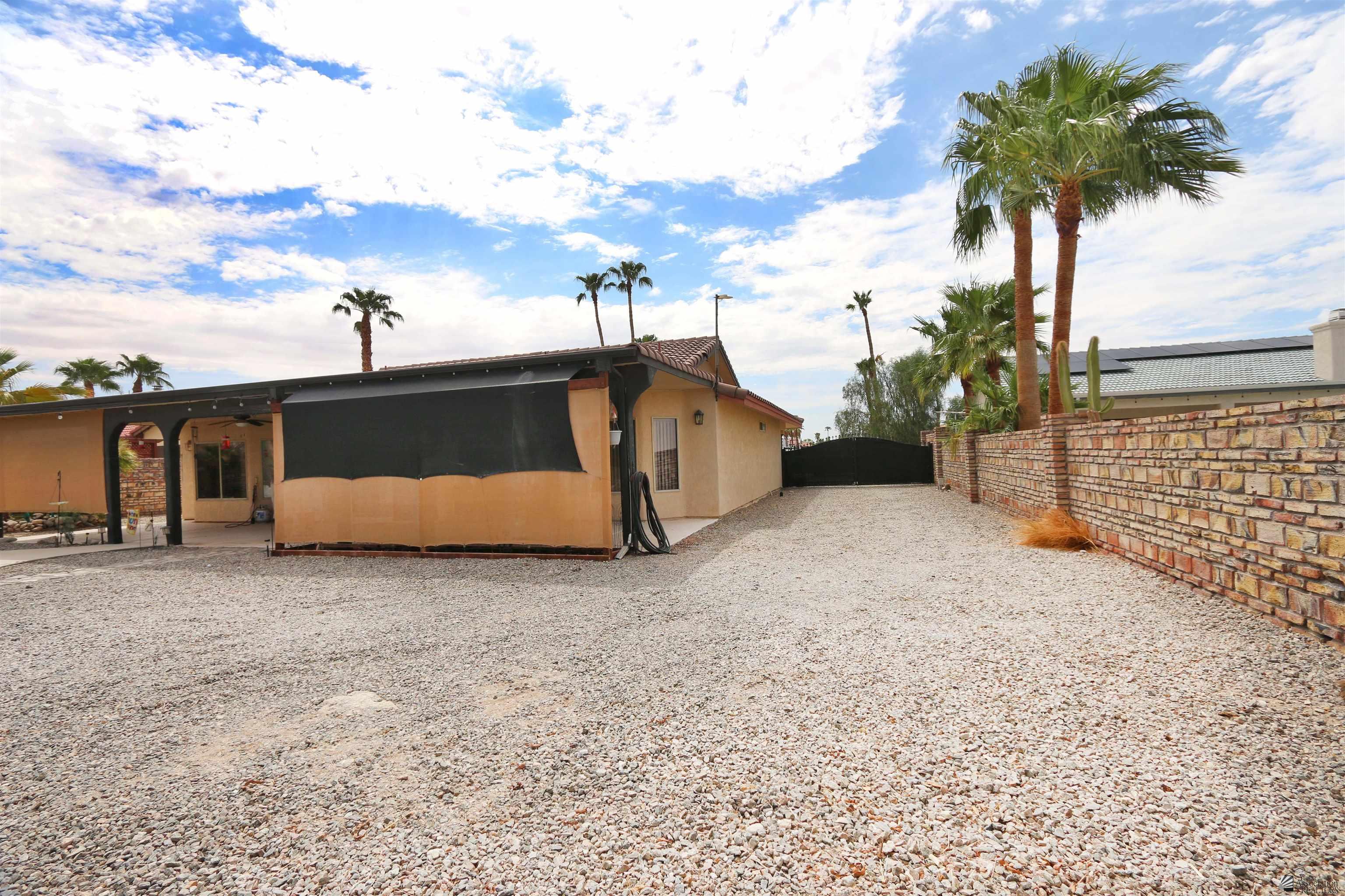 13219 S Driftwood Dr, Yuma