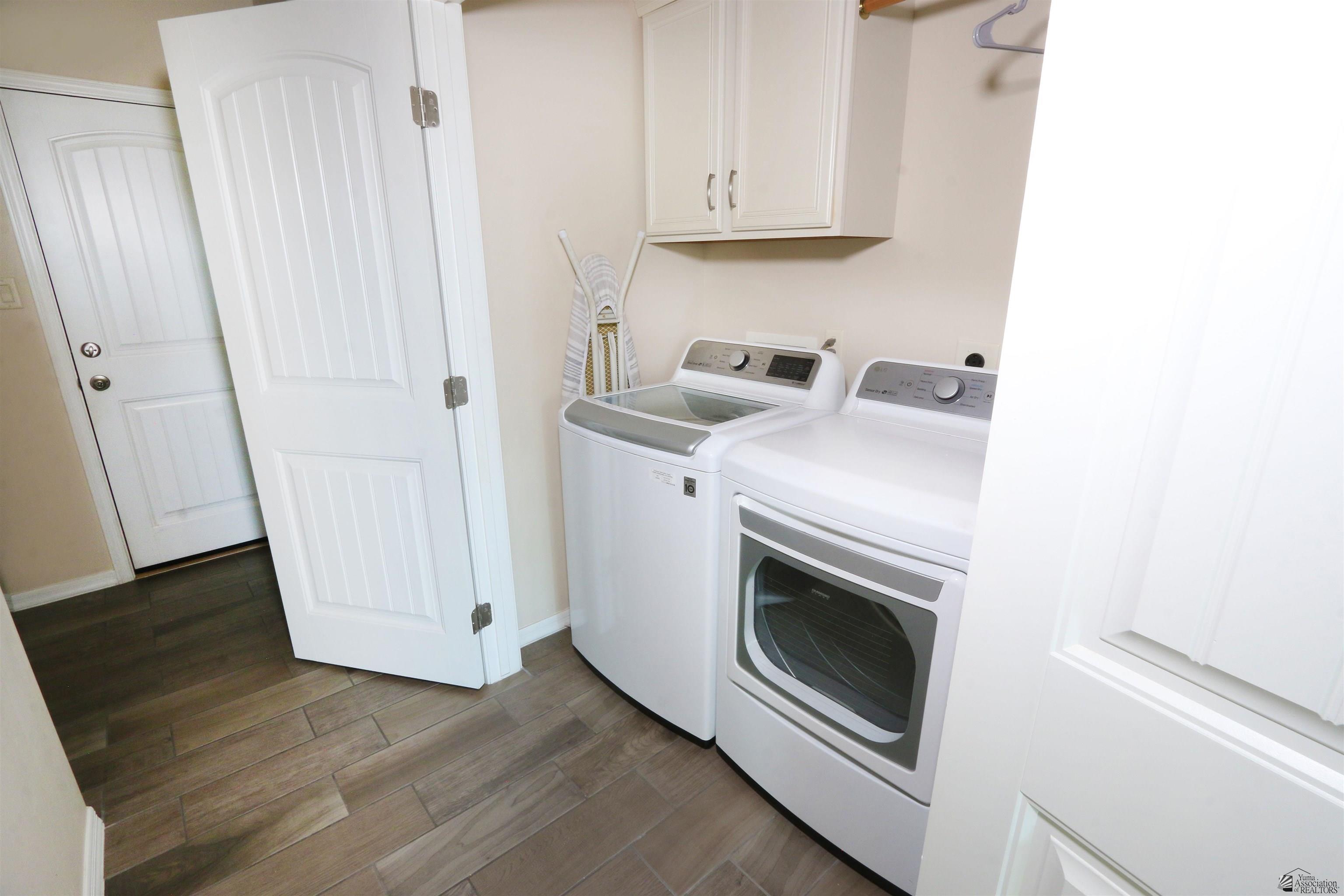 6015 E Morning Ln
