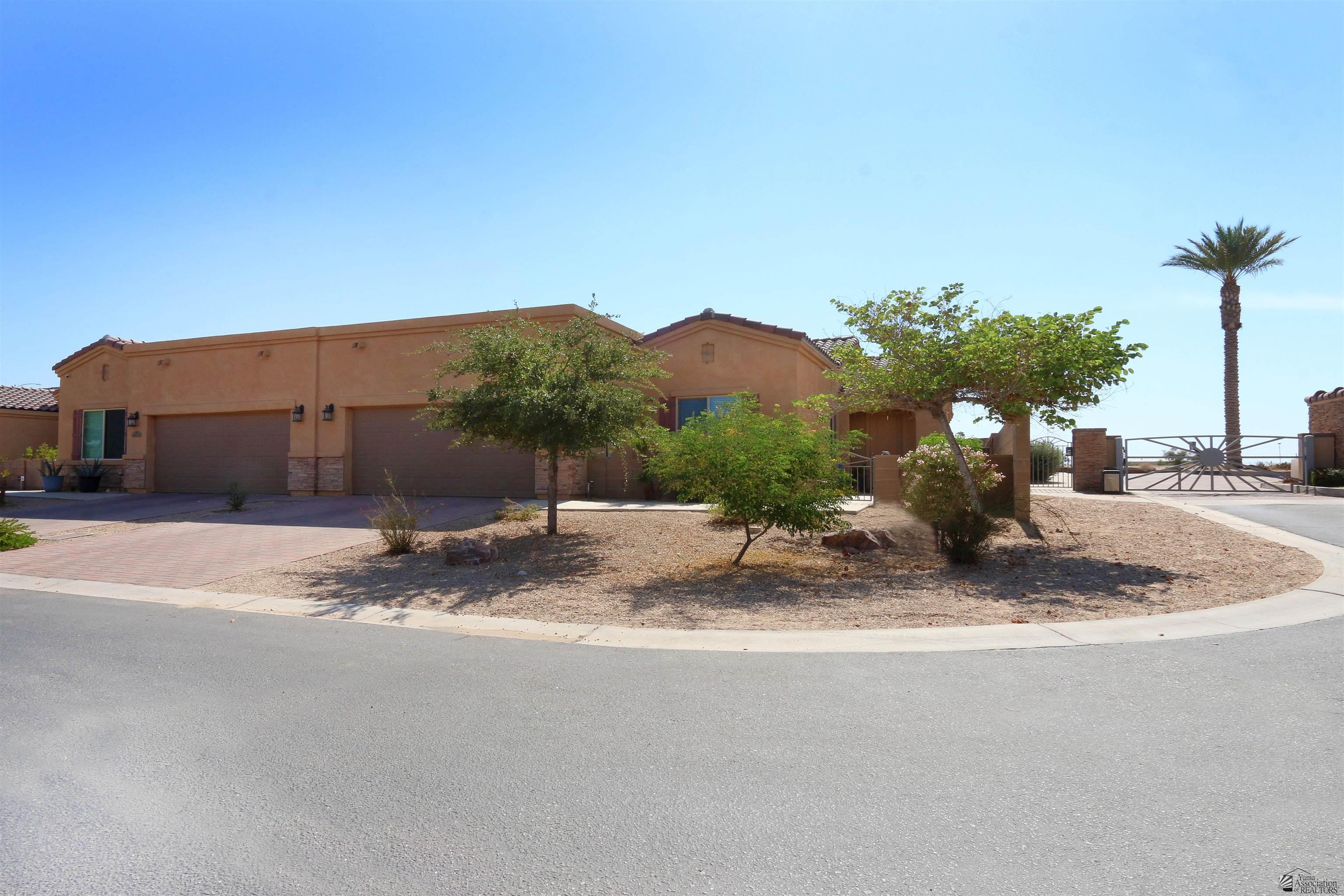 6015 E Morning Ln