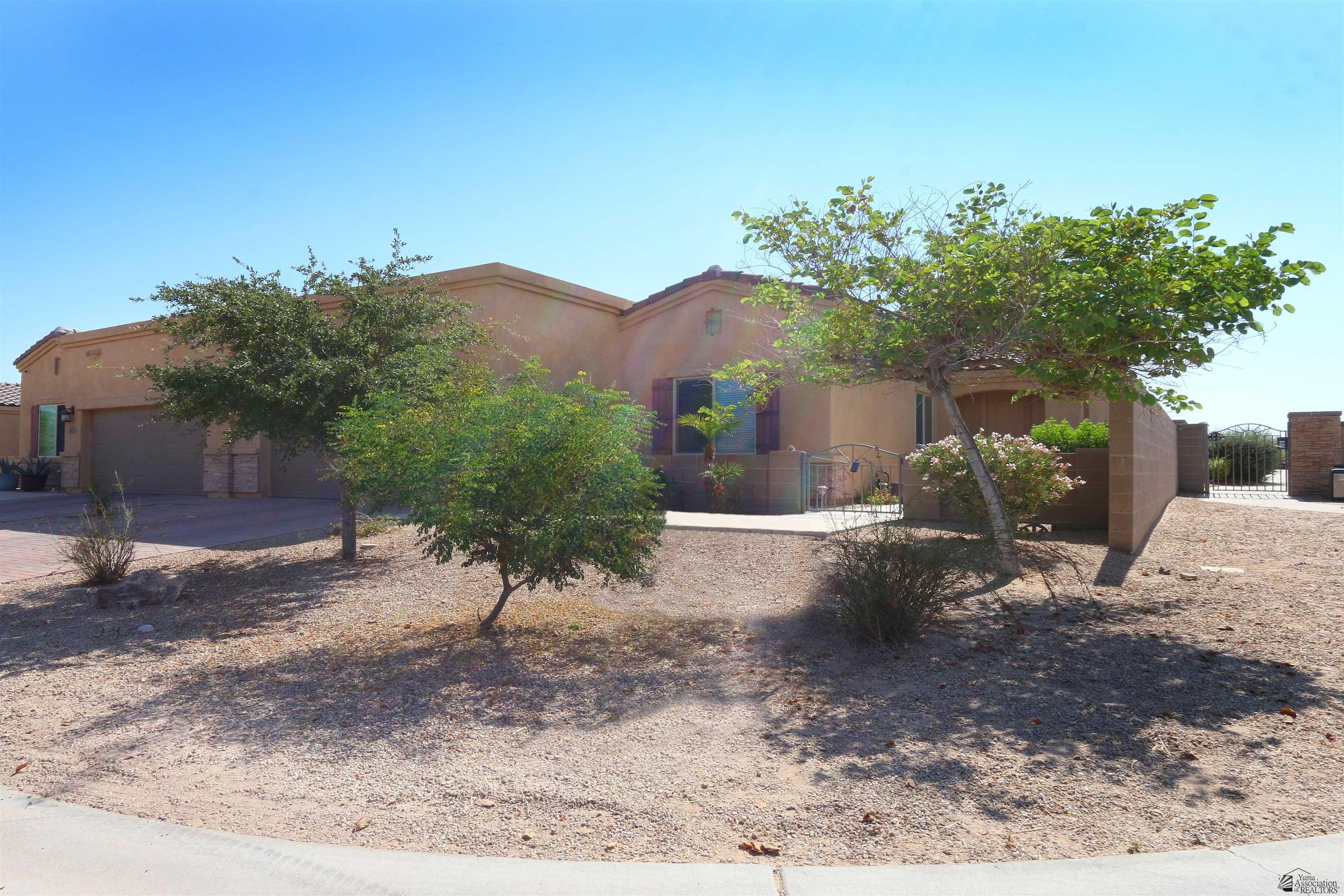 6015 E Morning Ln