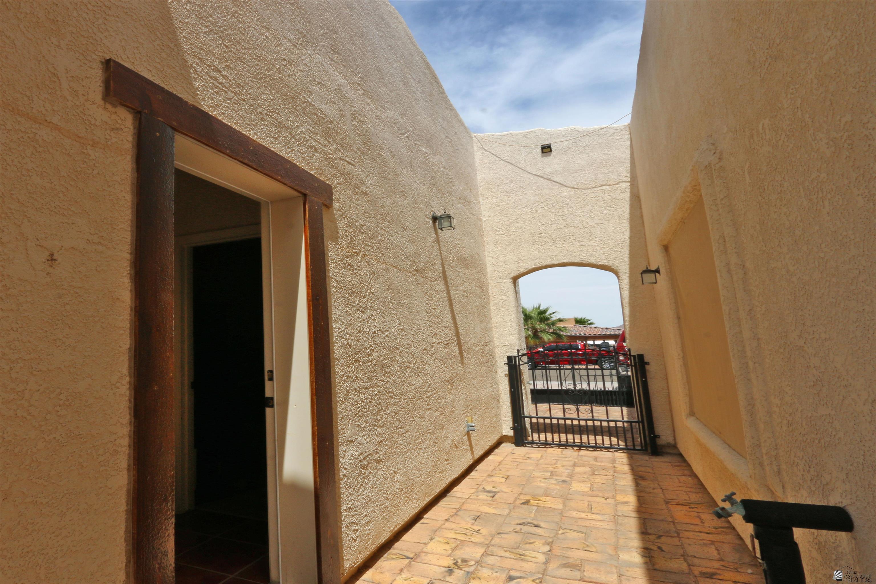 14453 E 55 St