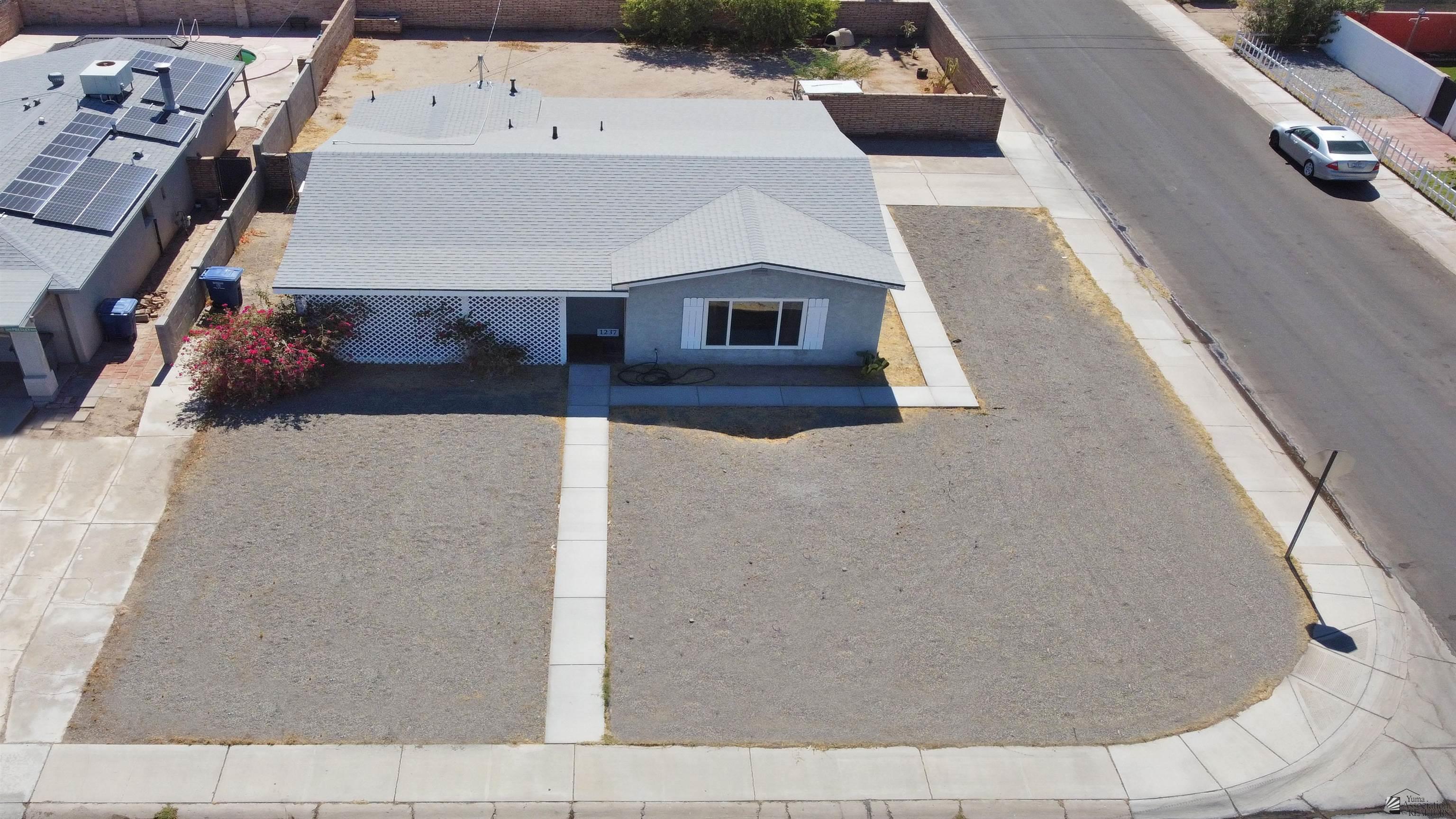 1237 S 10 Ave
