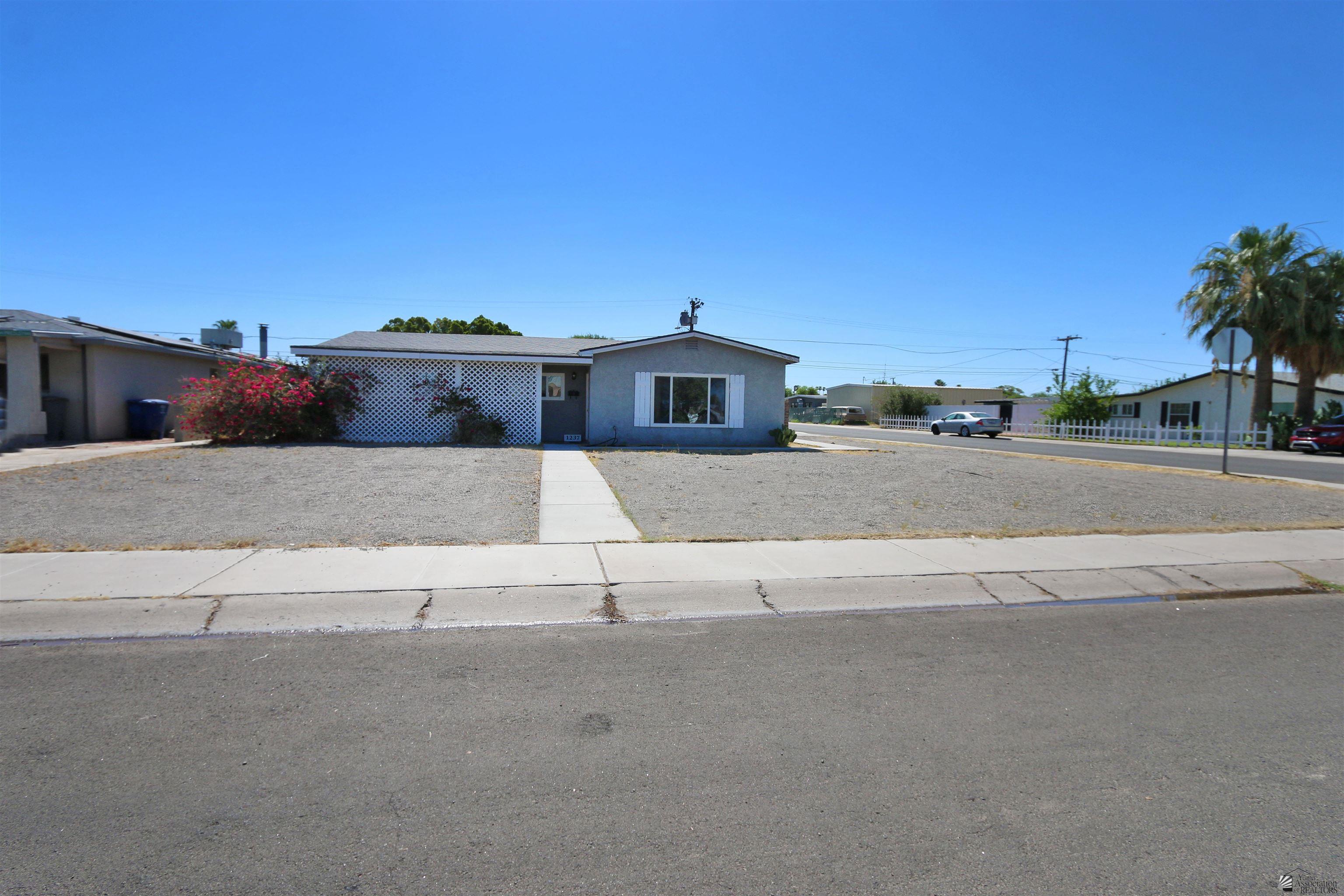 1237 S 10 Ave