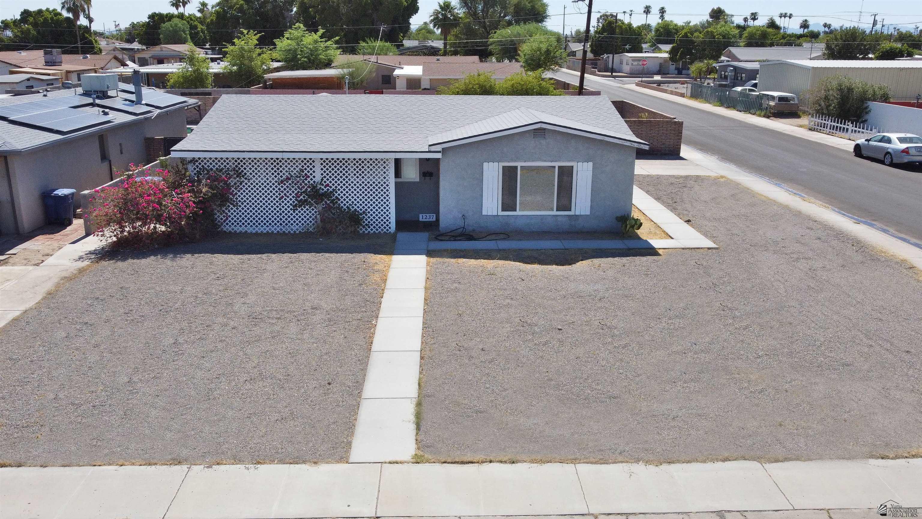 1237 S 10 Ave