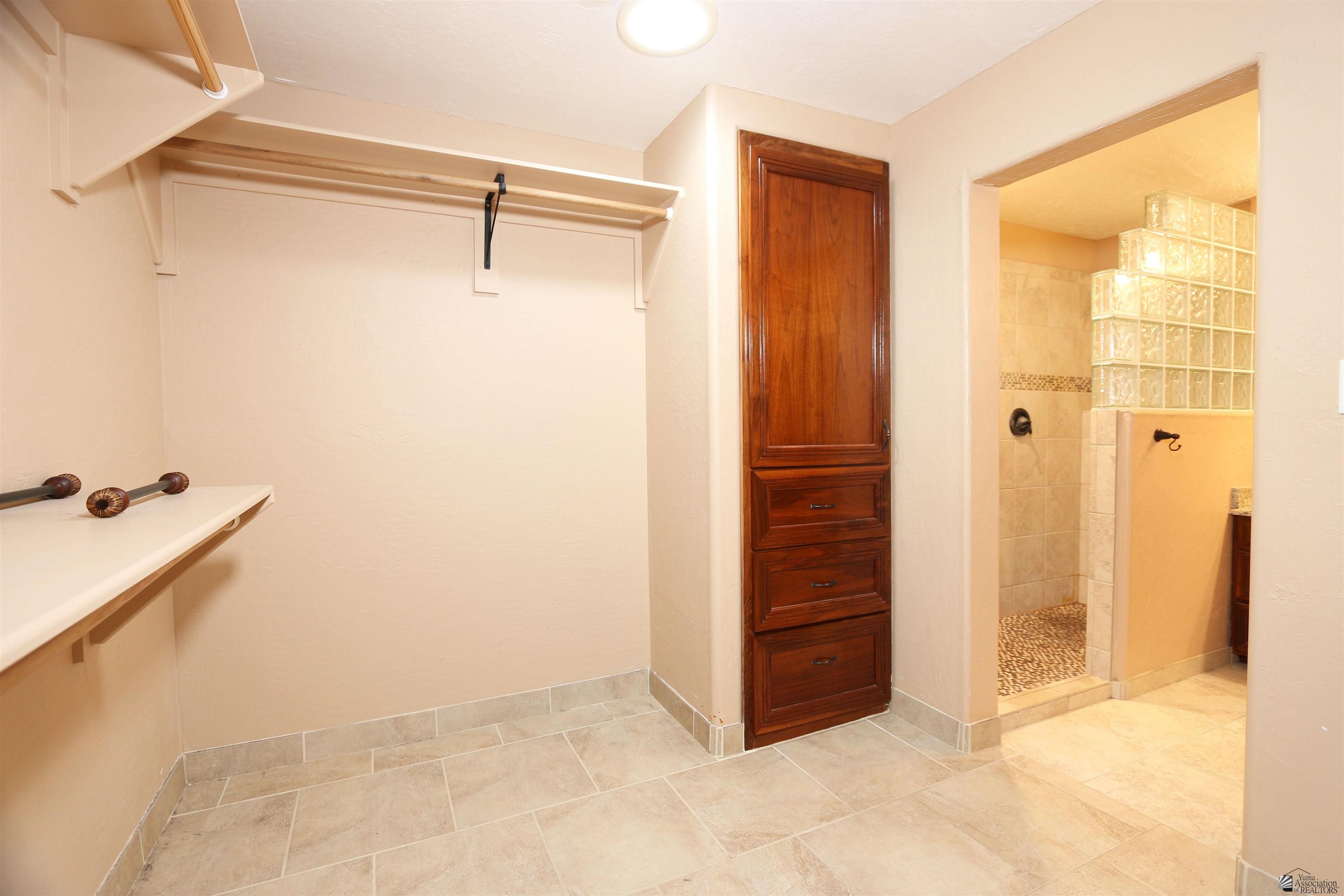 14704 E 53 St