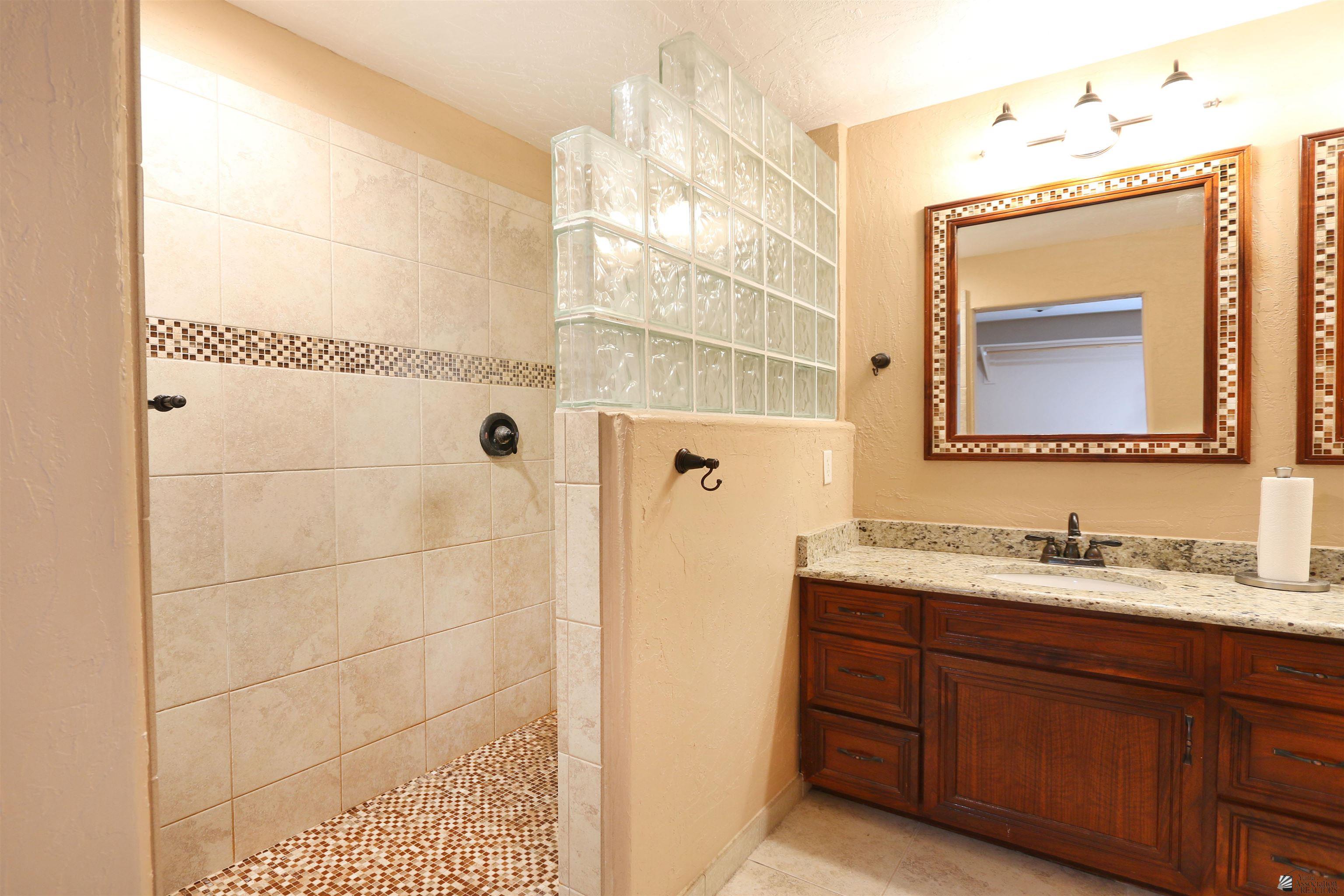 14704 E 53 St