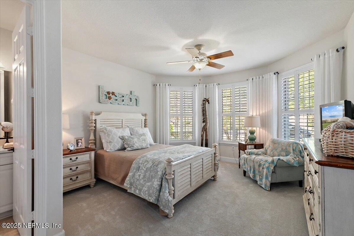 562 WANDERING WOODS Way