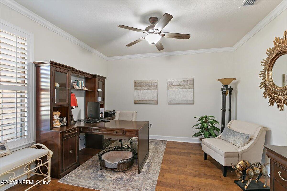 562 WANDERING WOODS Way