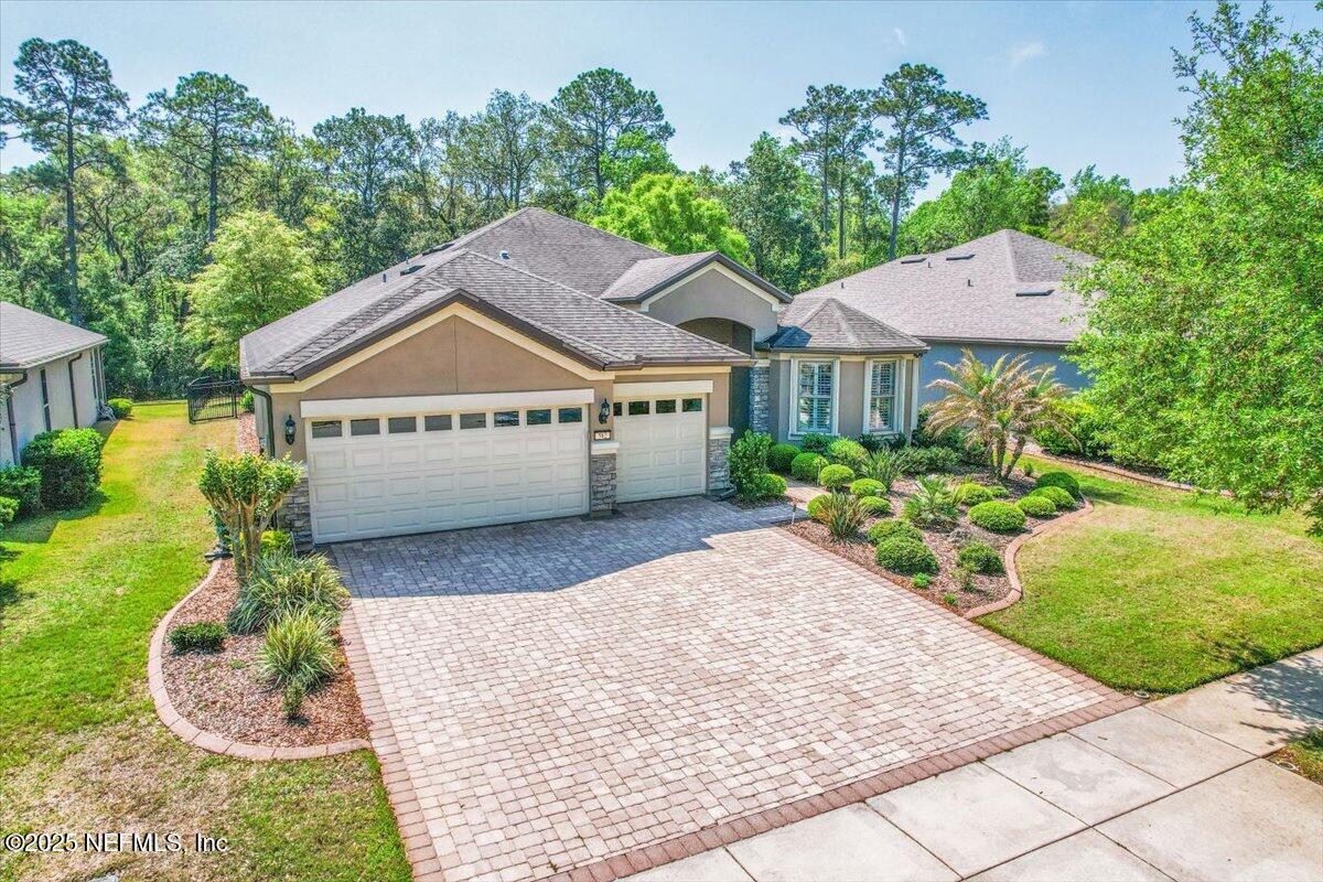 562 WANDERING WOODS Way