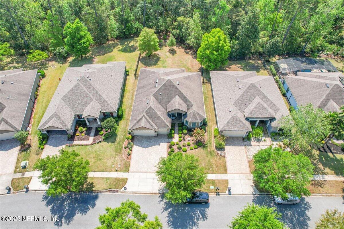 562 WANDERING WOODS Way