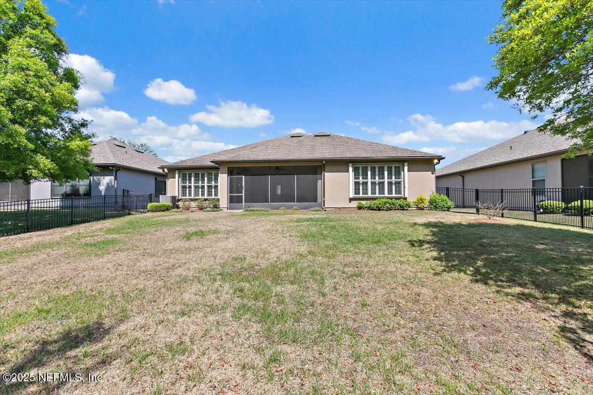 562 WANDERING WOODS Way