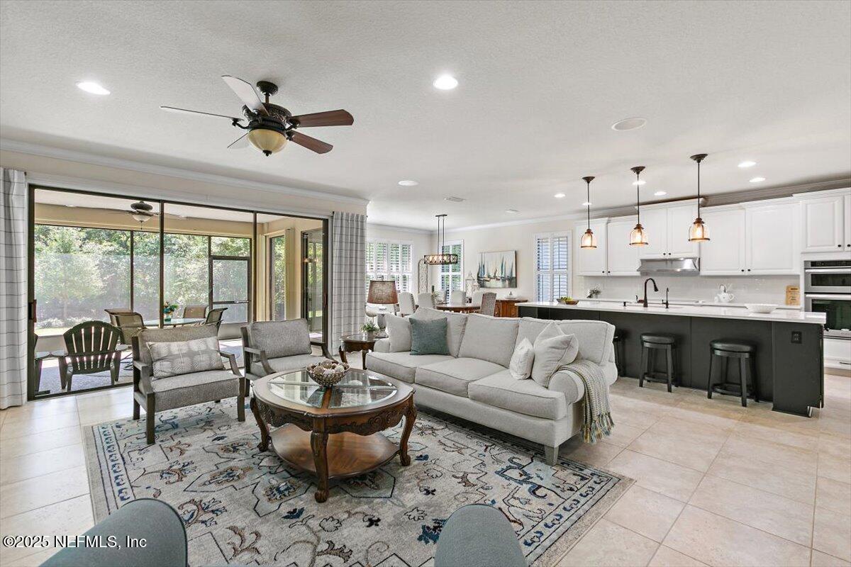 562 WANDERING WOODS Way