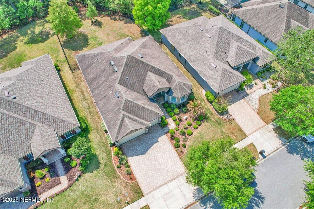 562 WANDERING WOODS Way