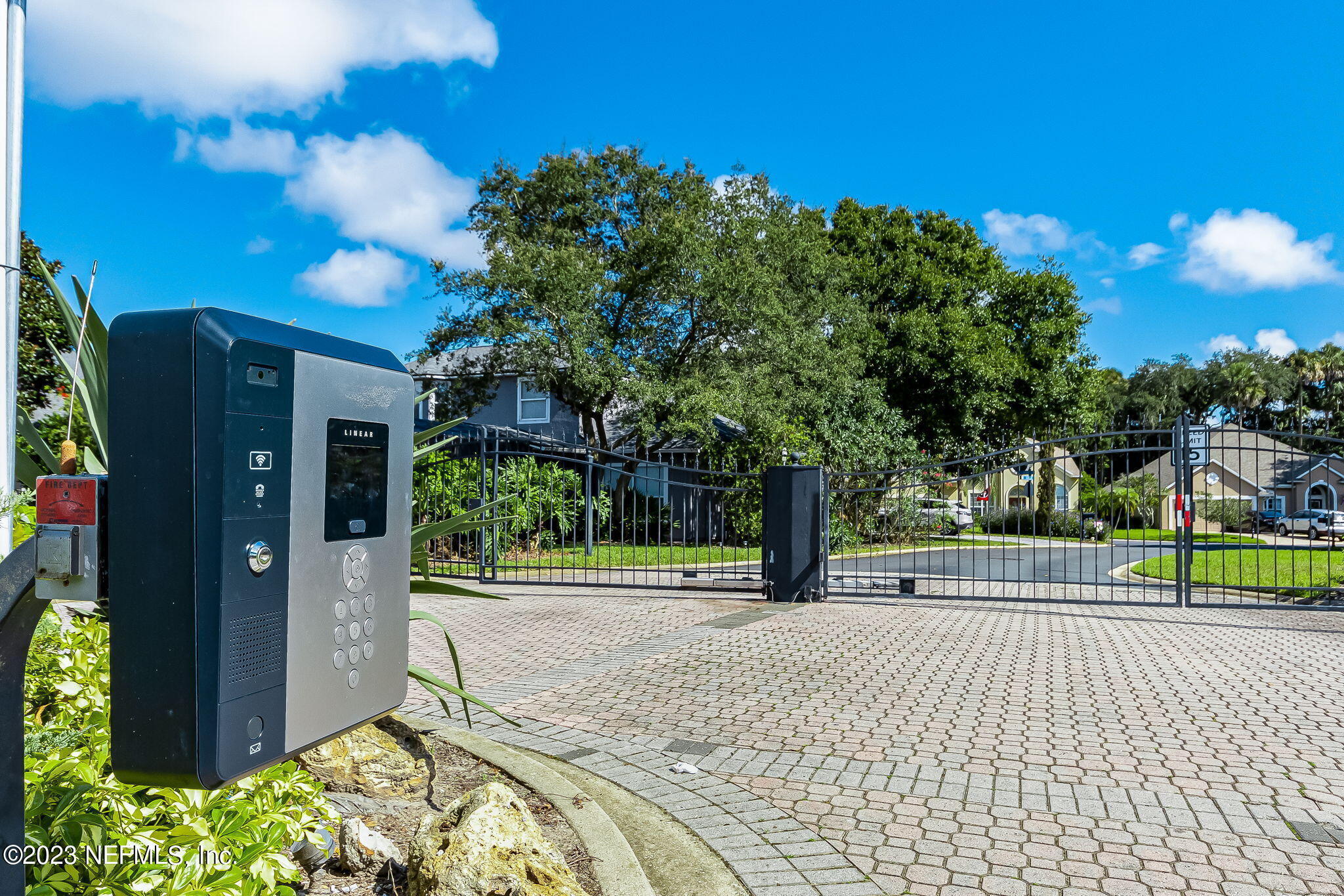 140 OCEANS EDGE Drive