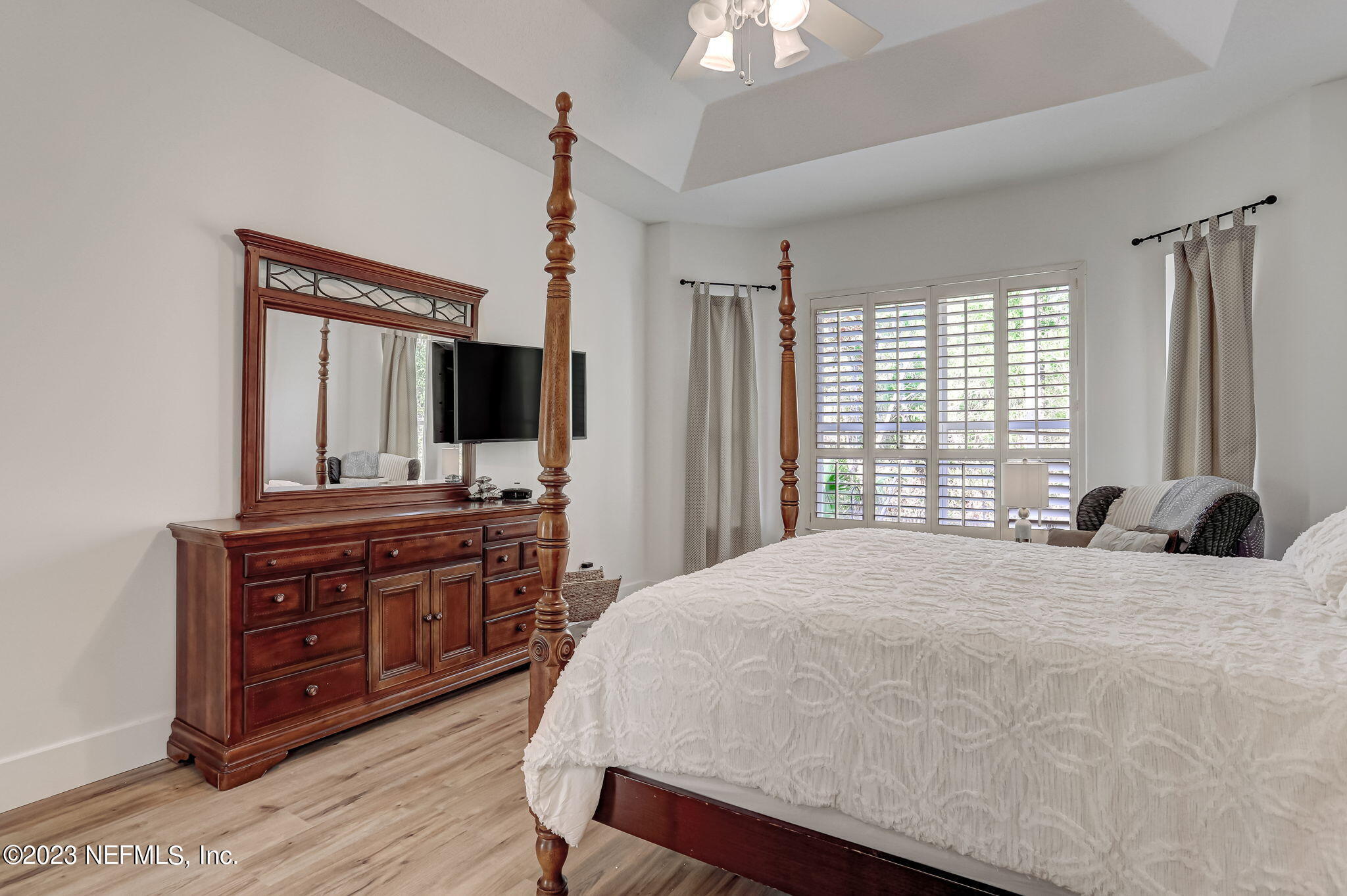 140 OCEANS EDGE Drive