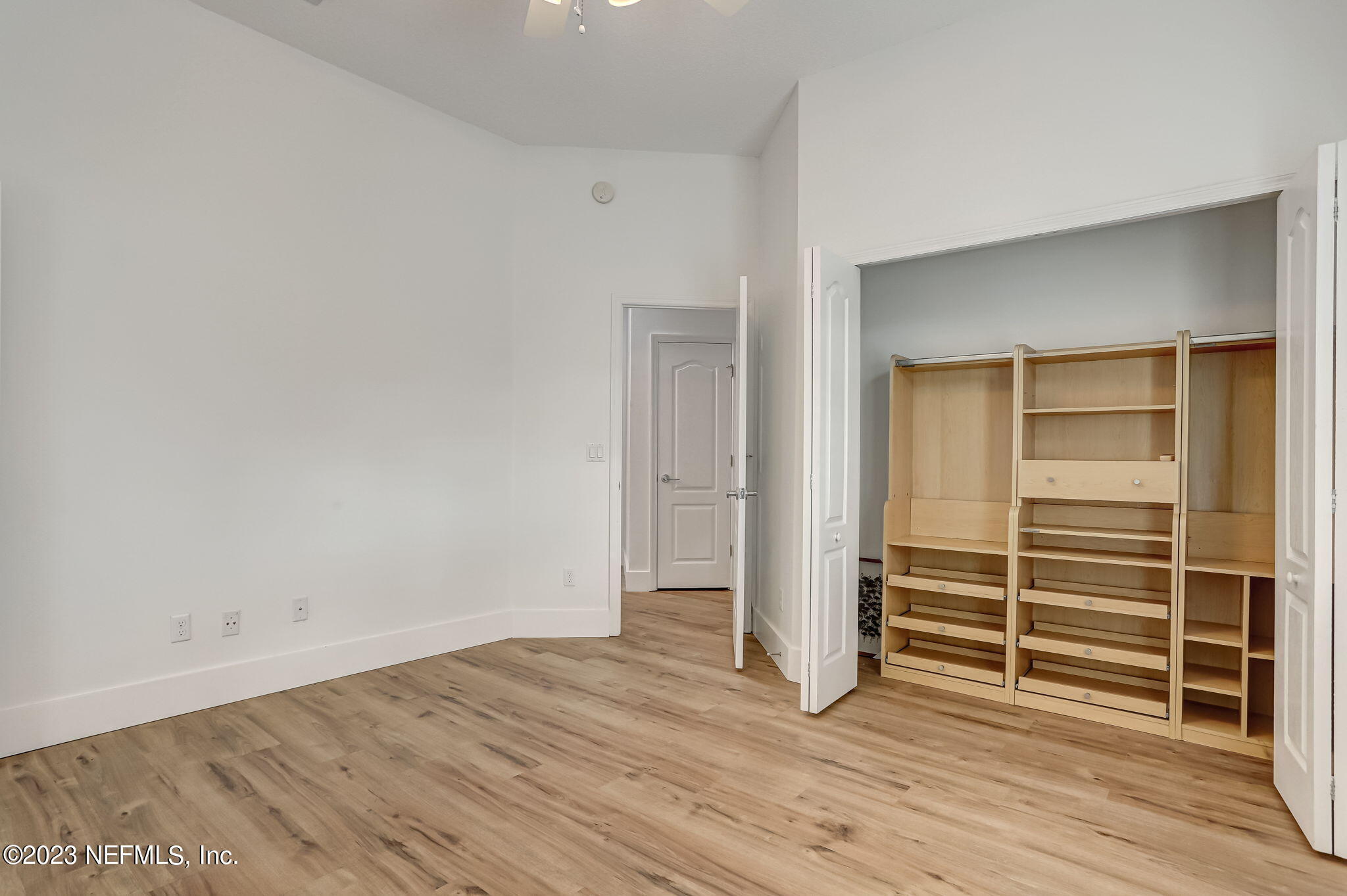 140 OCEANS EDGE Drive