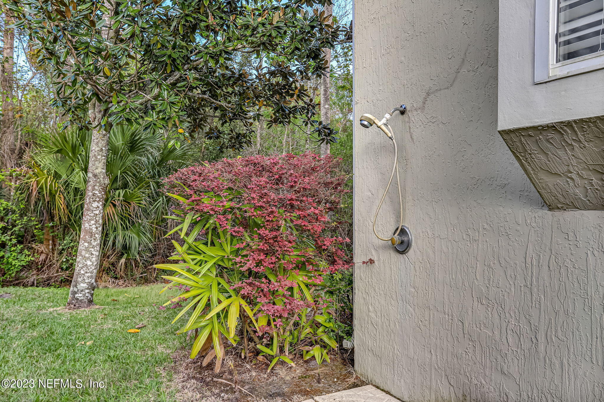 140 OCEANS EDGE Drive