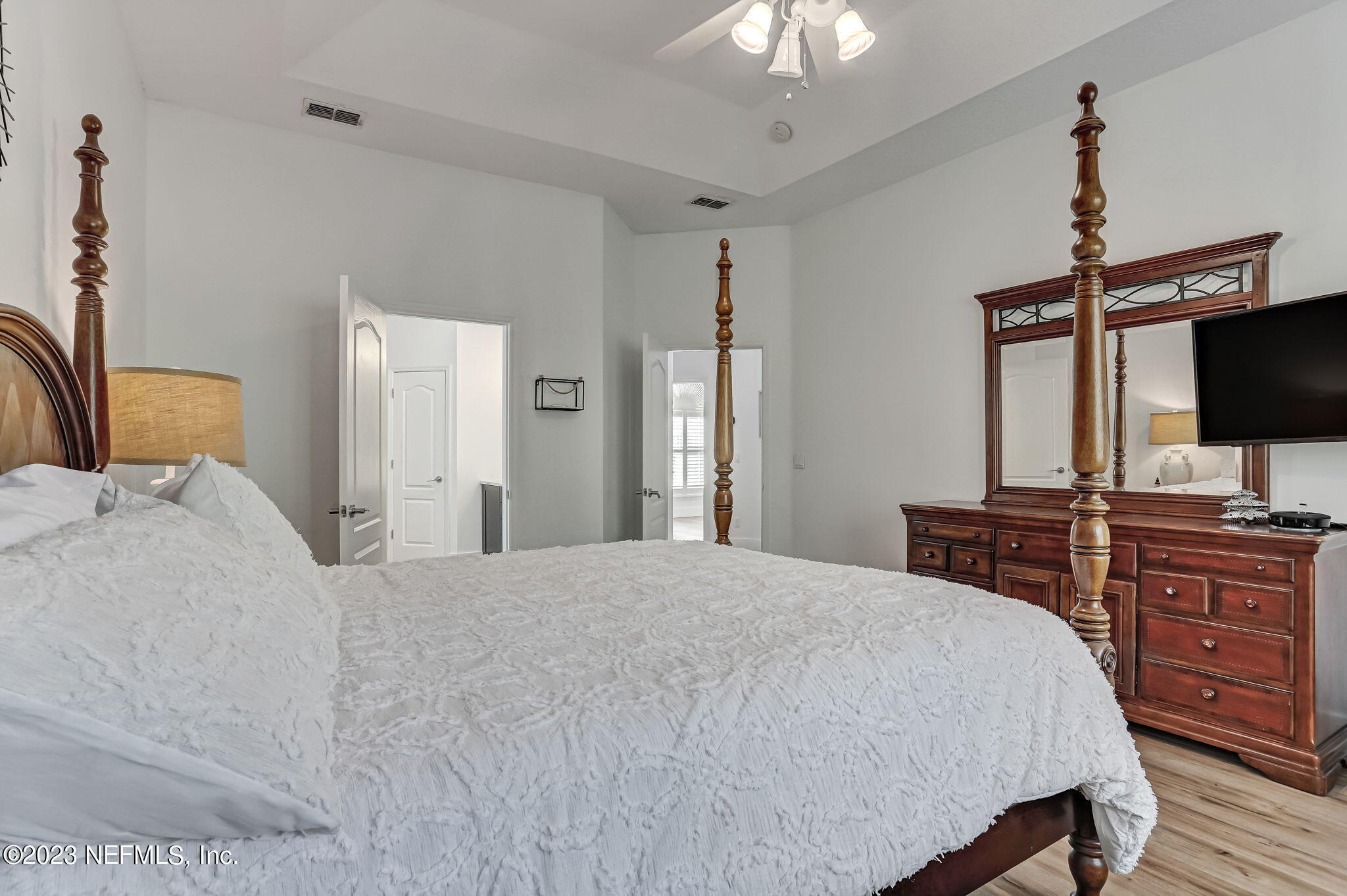 140 OCEANS EDGE Drive