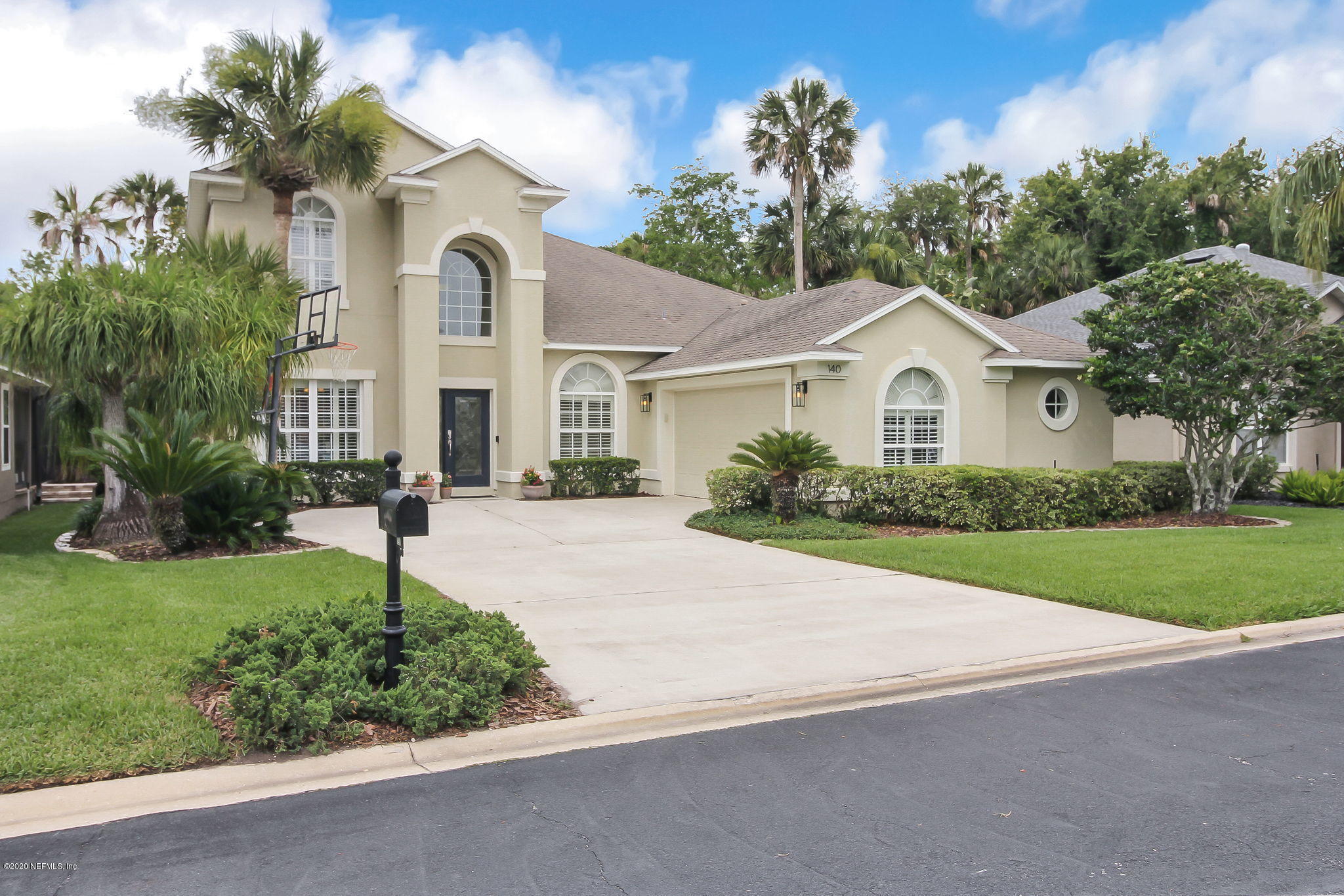 140 OCEANS EDGE Drive