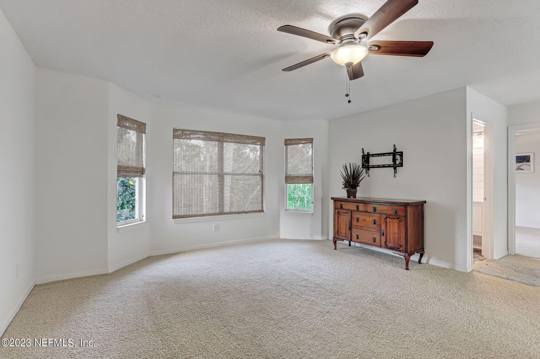 140 OCEANS EDGE Drive