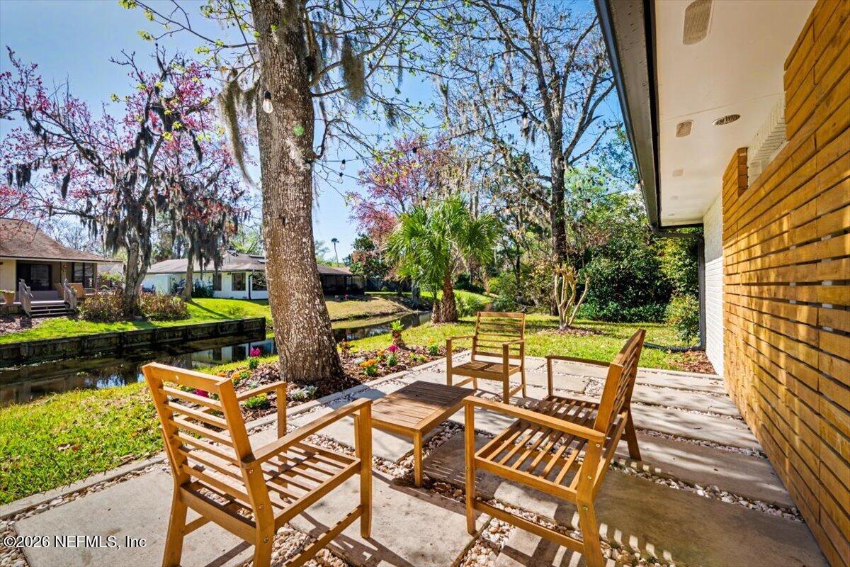 77 SANCHEZ Drive E
