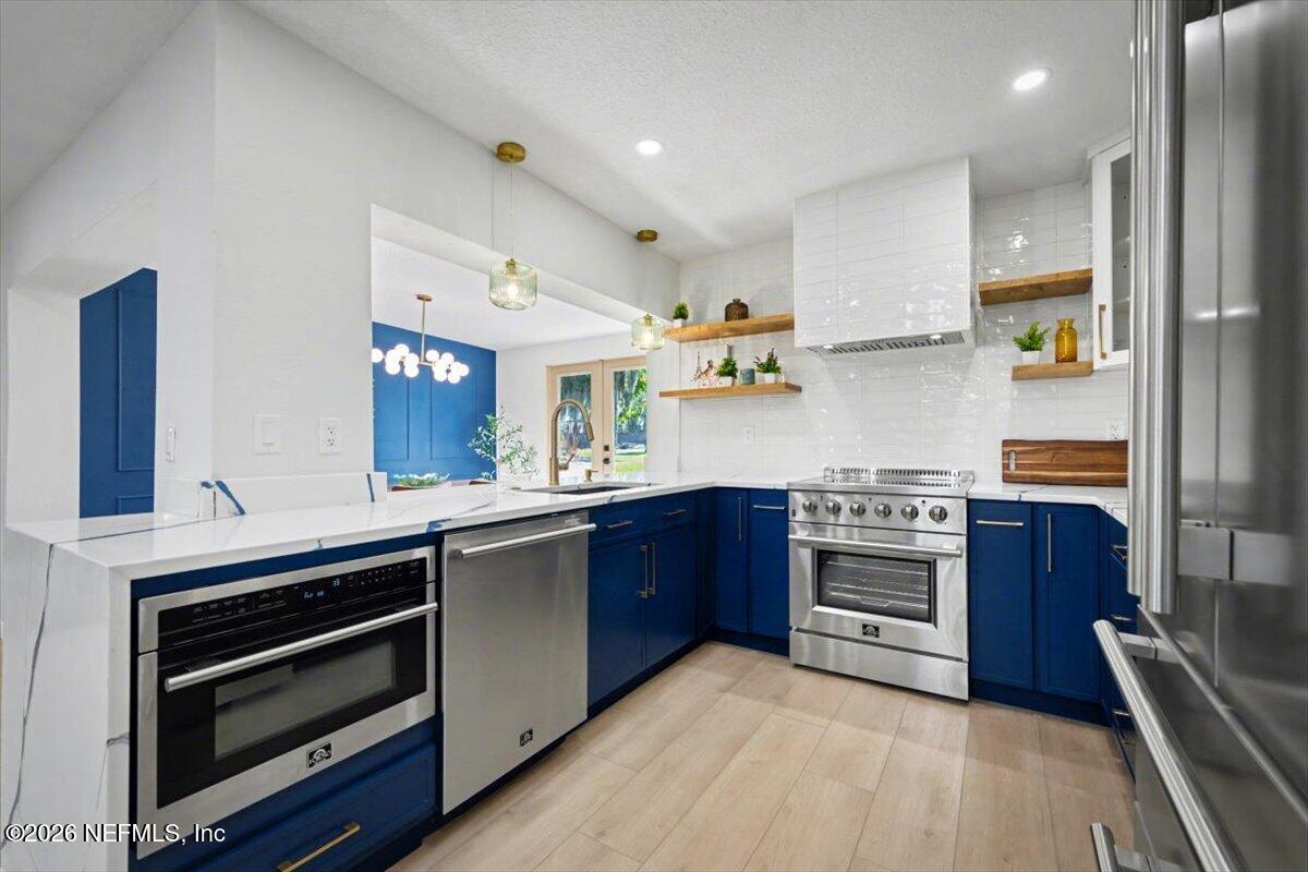 77 SANCHEZ Drive E