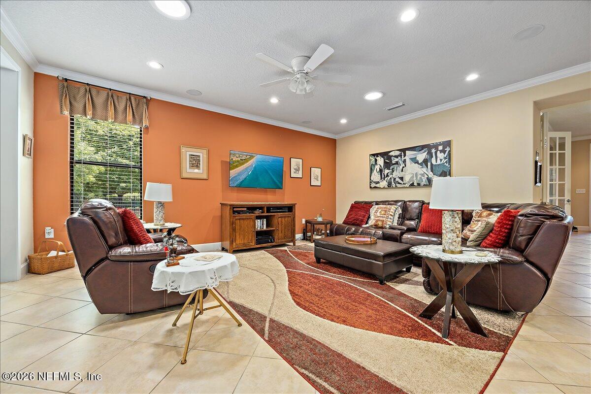 358 HAMMOCKS LANDING Drive