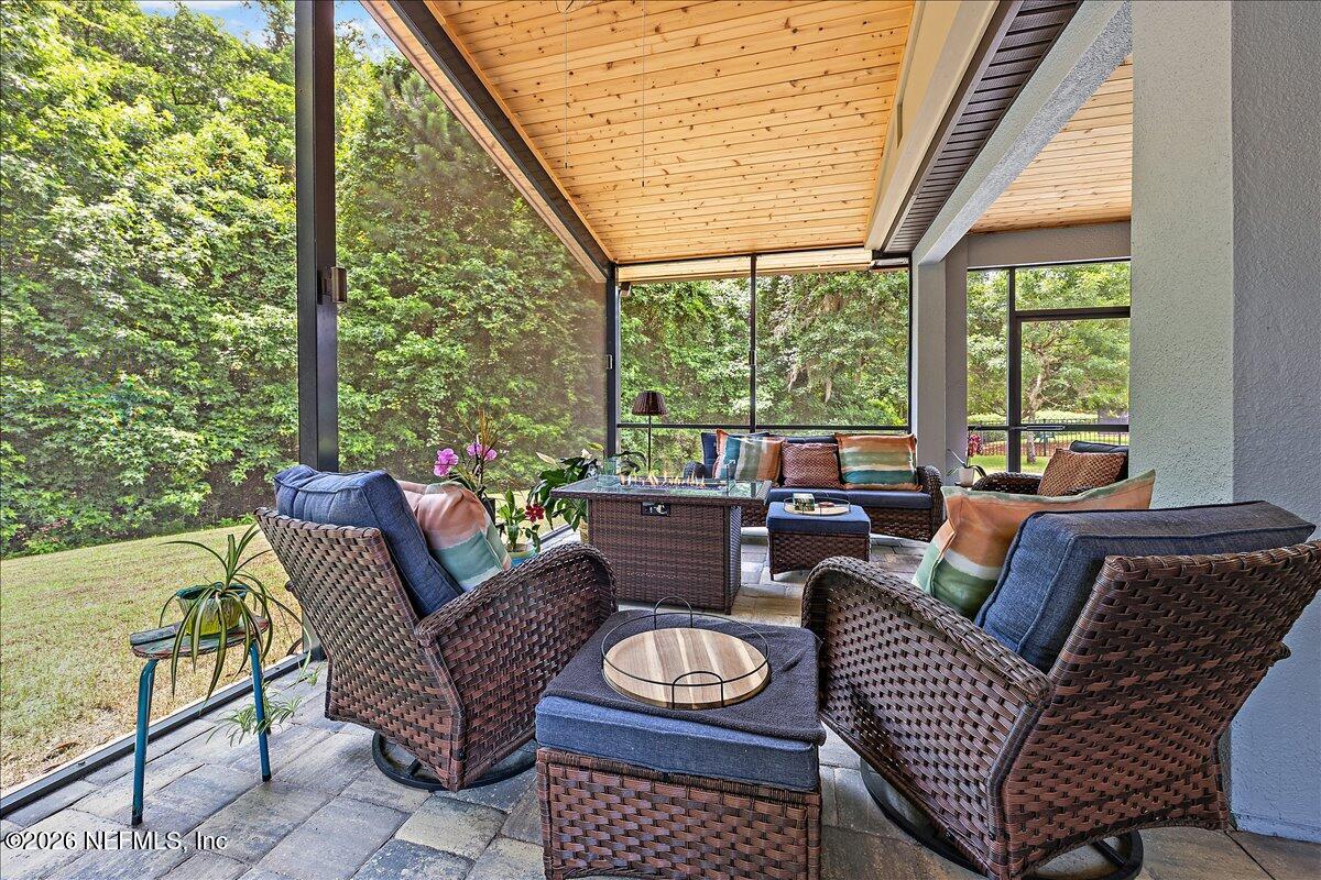358 HAMMOCKS LANDING Drive