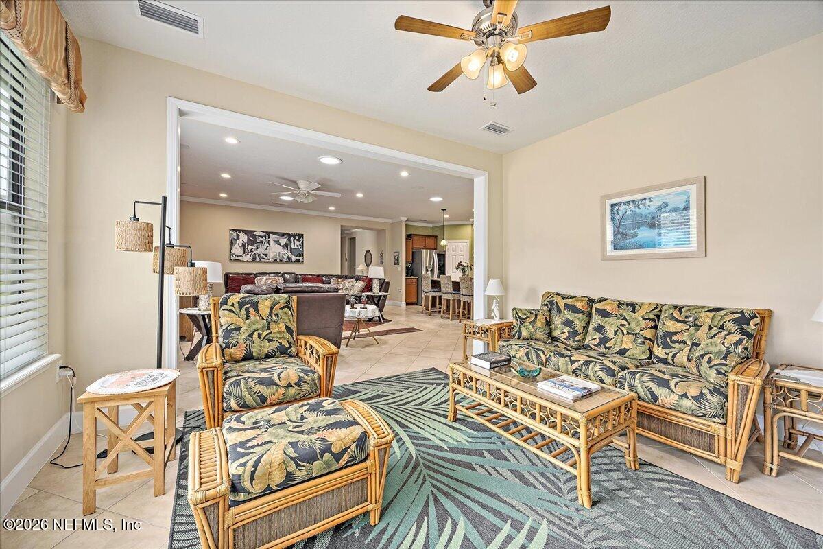 358 HAMMOCKS LANDING Drive