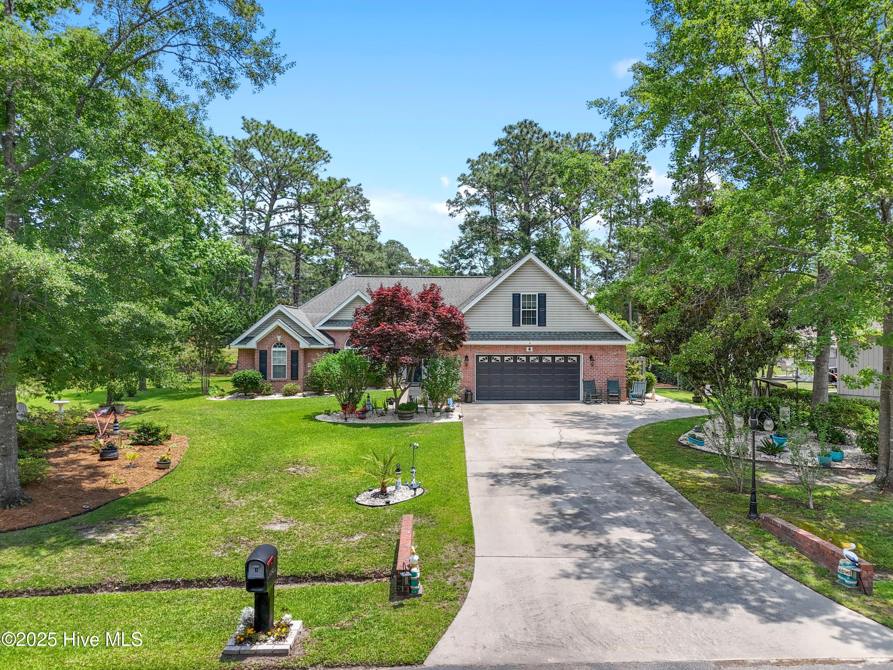 4 Golf Crest Court