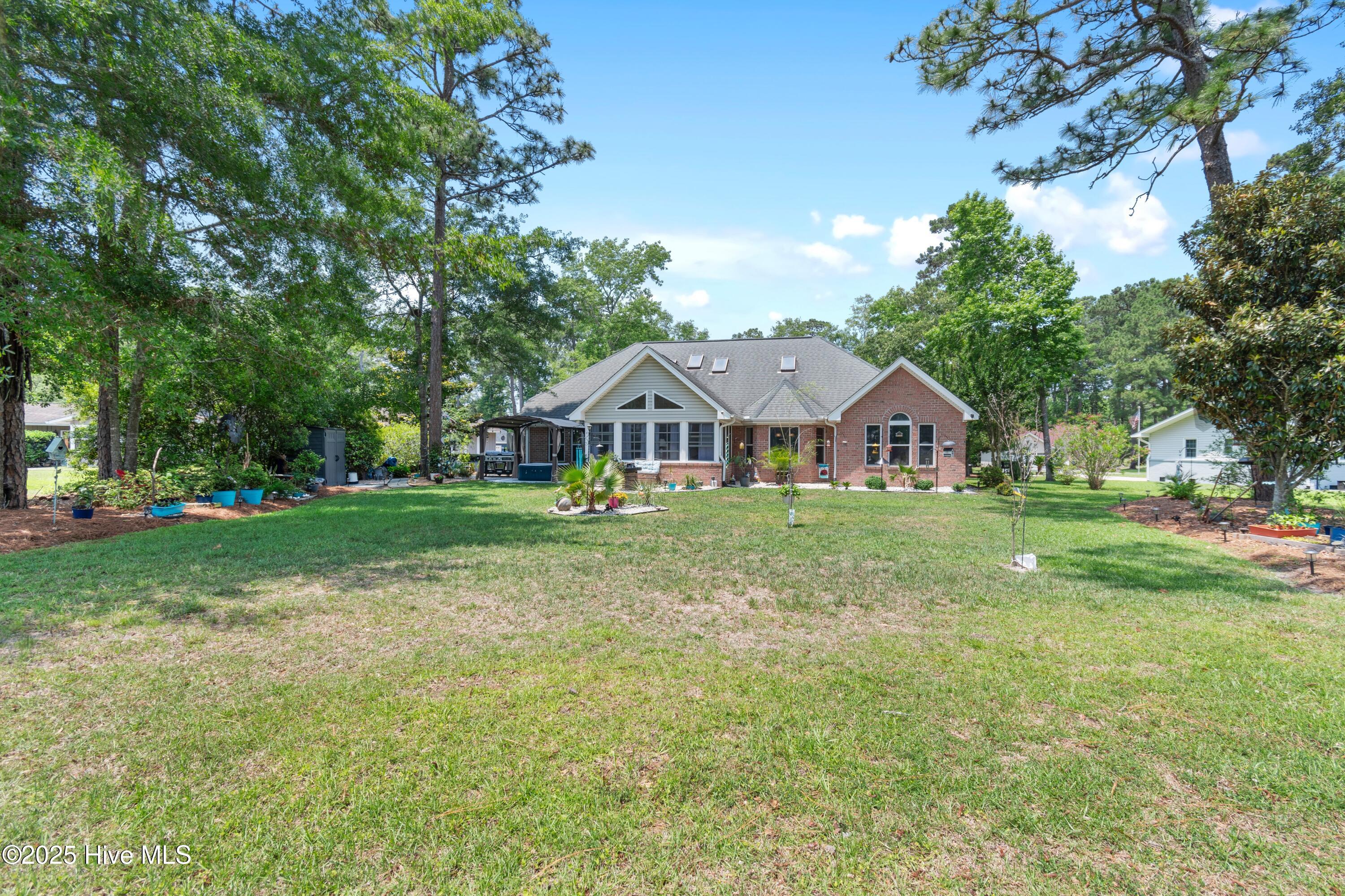 4 Golf Crest Court