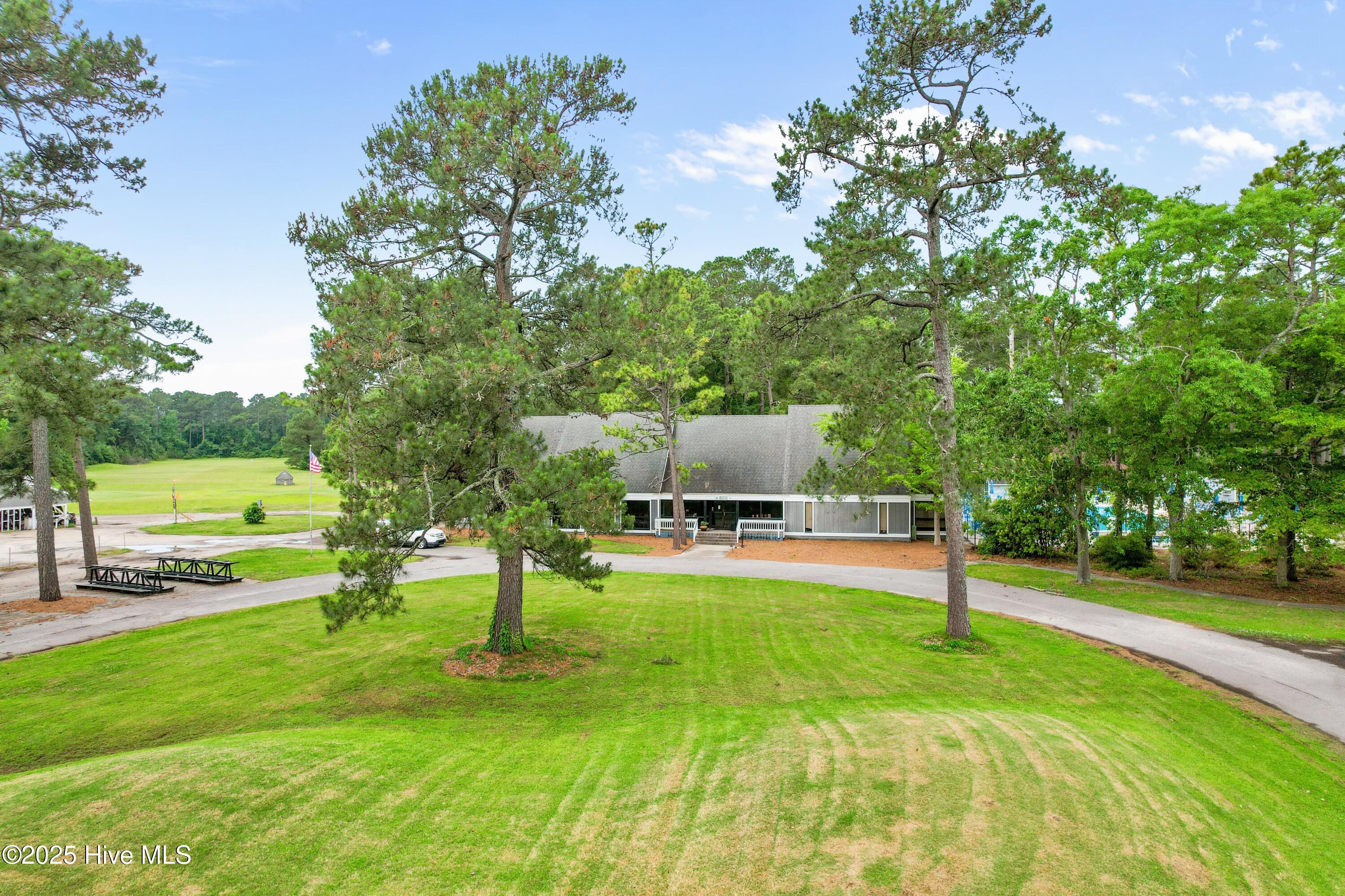 4 Golf Crest Court