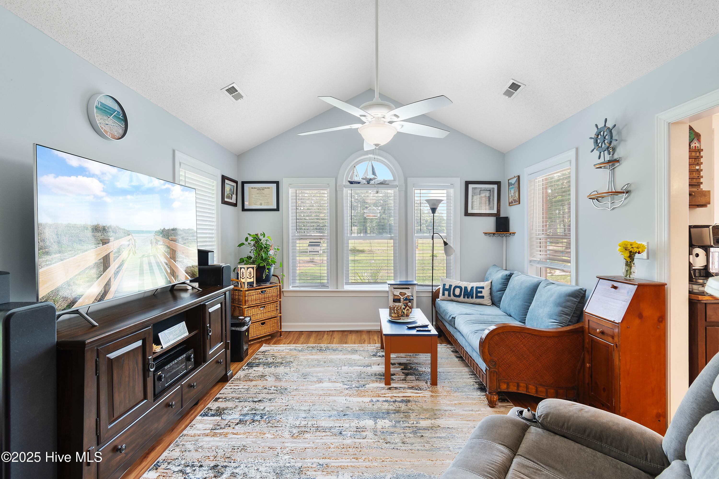 4 Golf Crest Court
