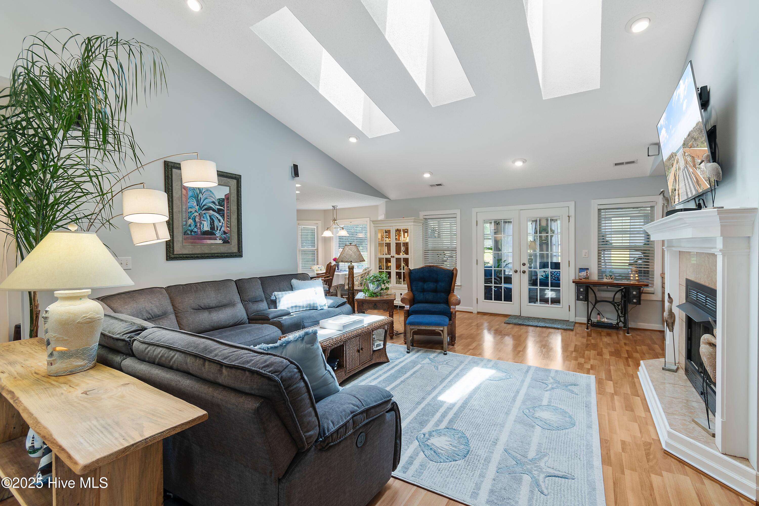 4 Golf Crest Court