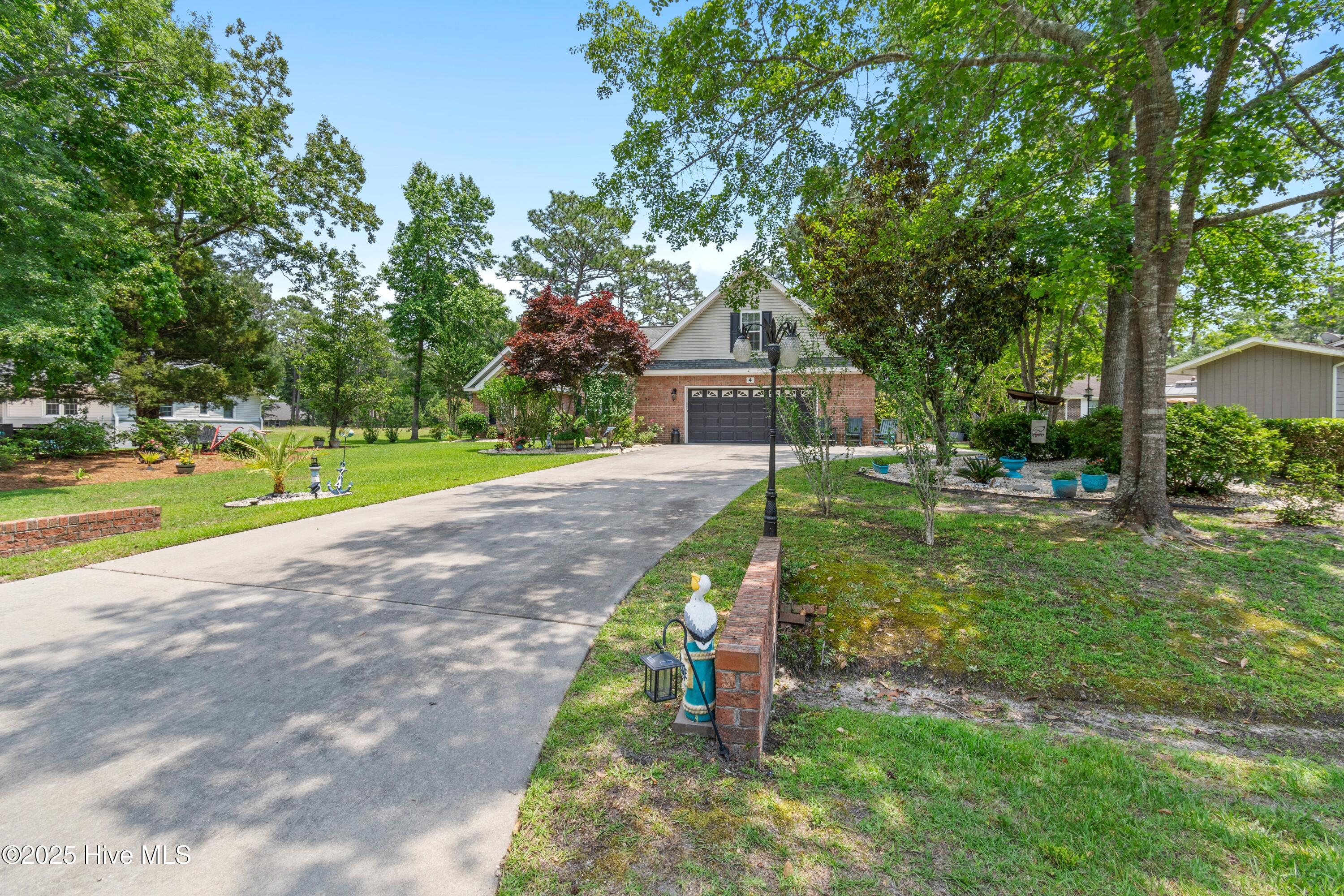 4 Golf Crest Court