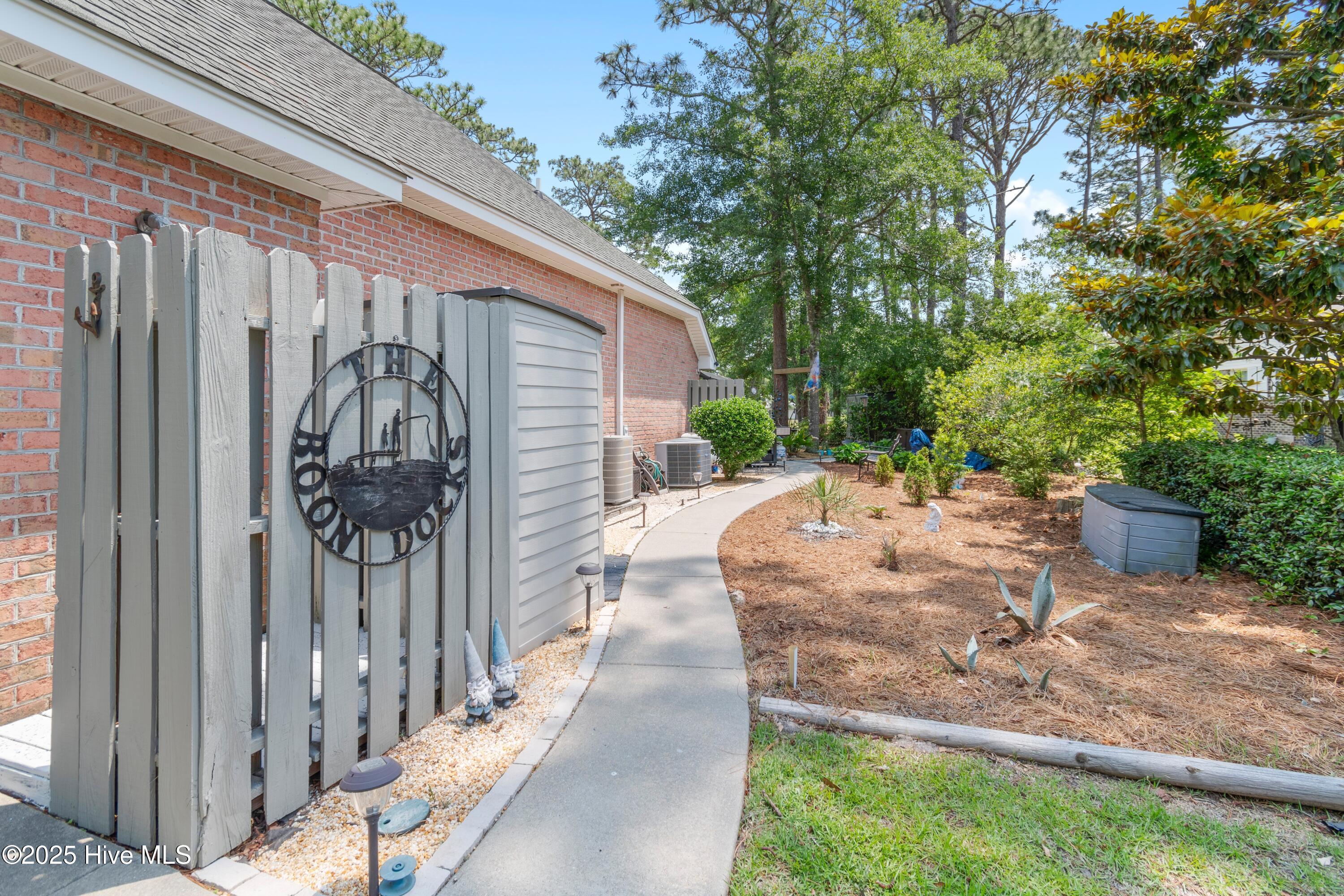 4 Golf Crest Court