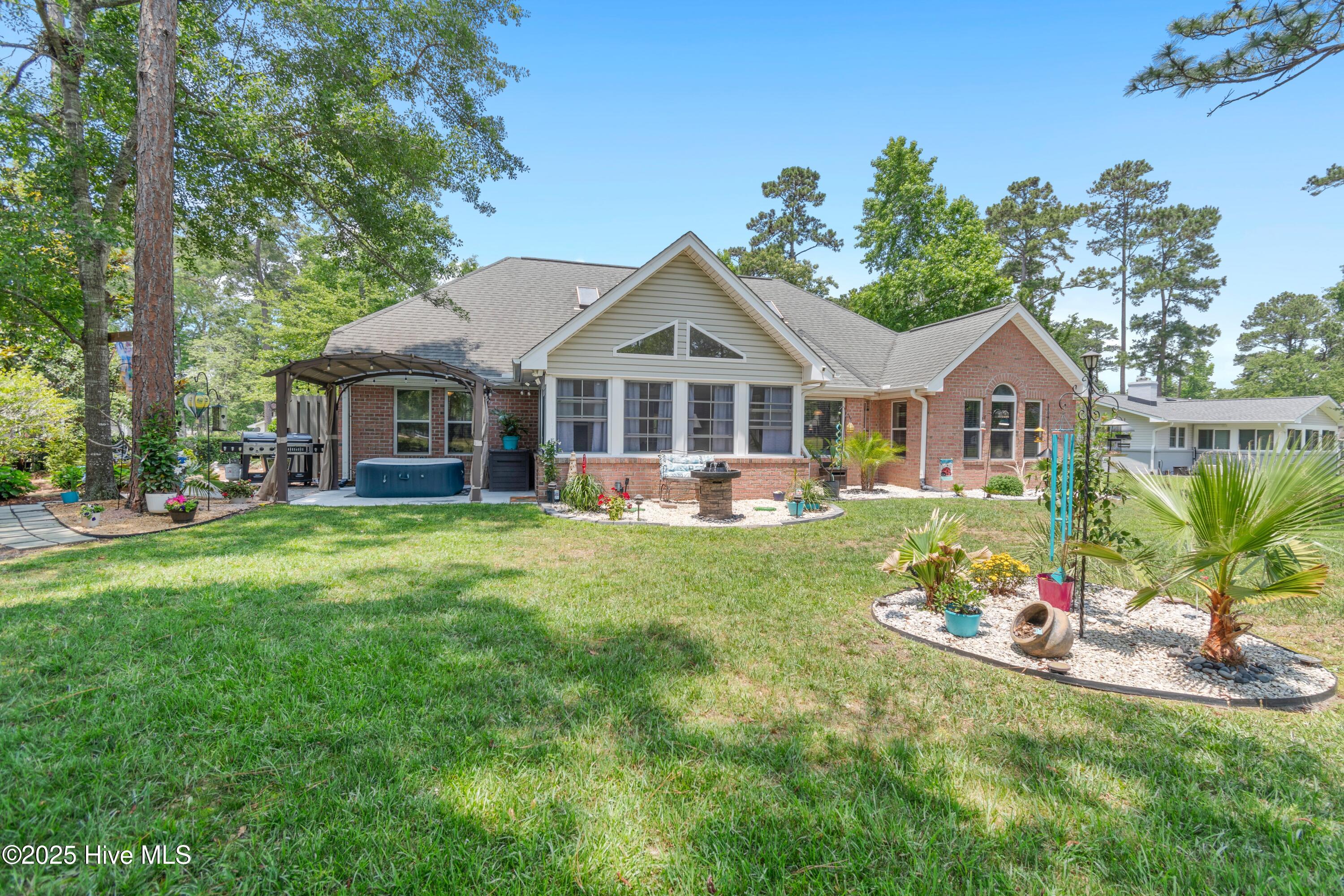 4 Golf Crest Court