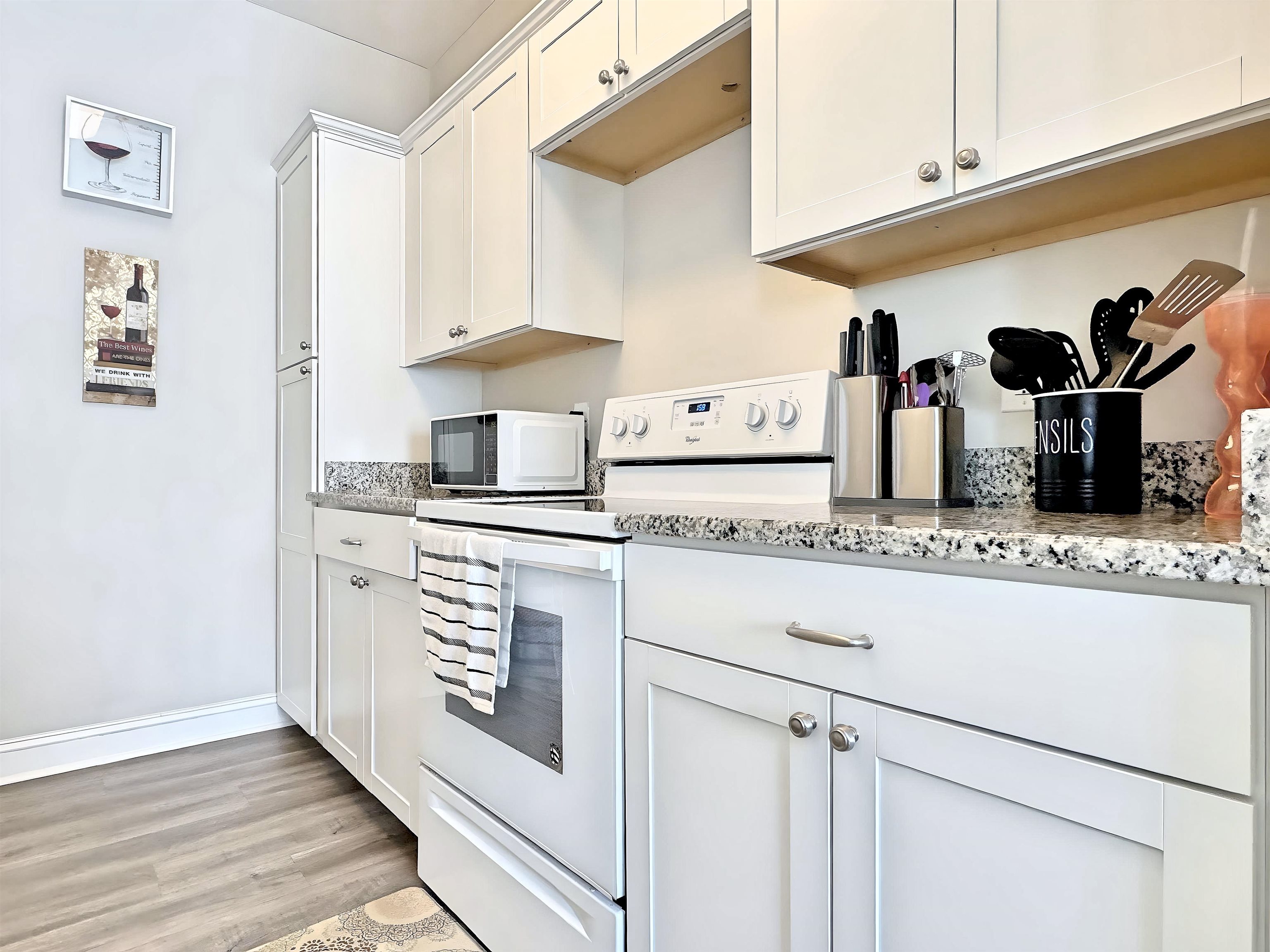 101 Fountain Pointe Ln. Unit: 301