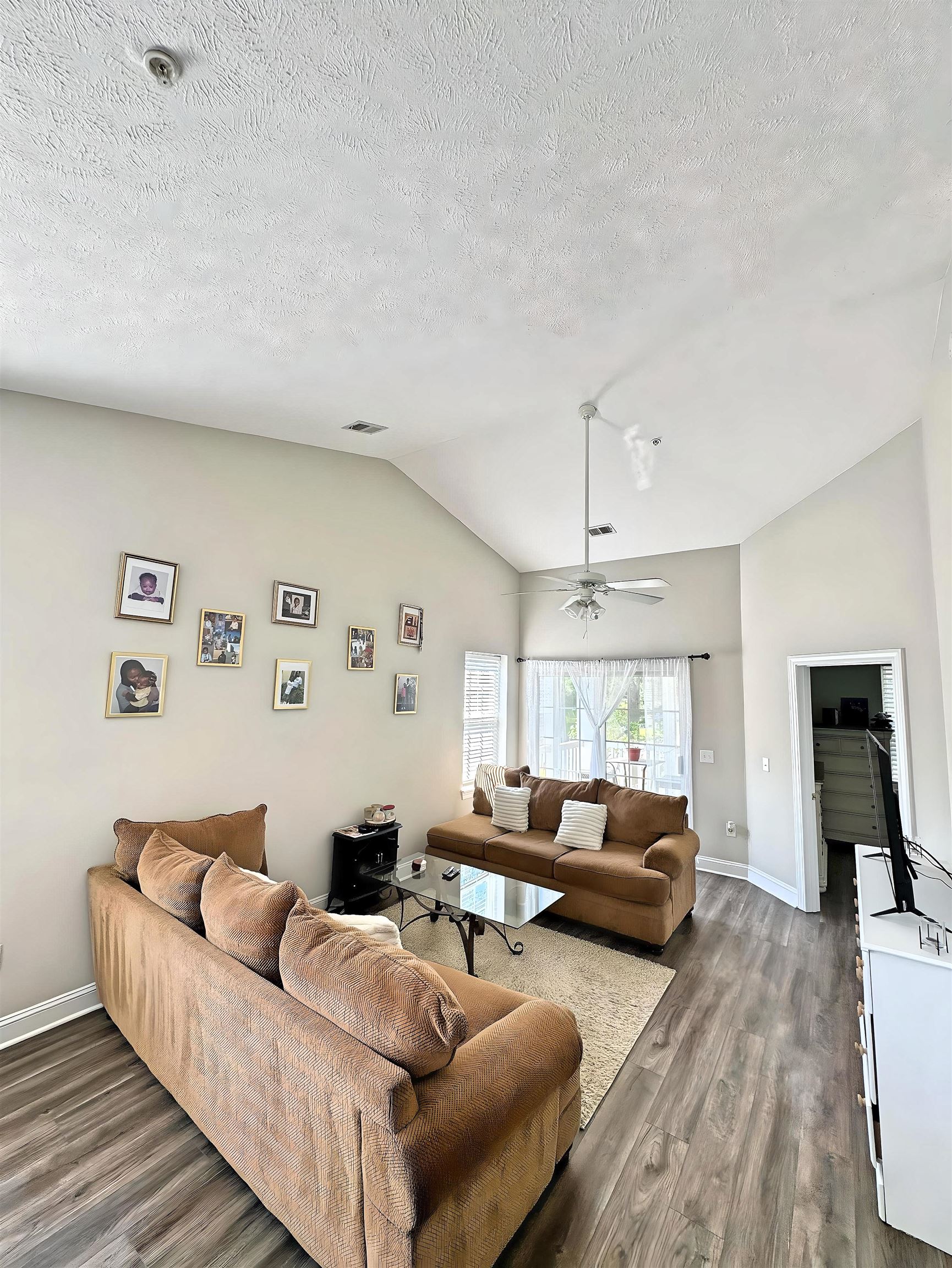 101 Fountain Pointe Ln. Unit: 301