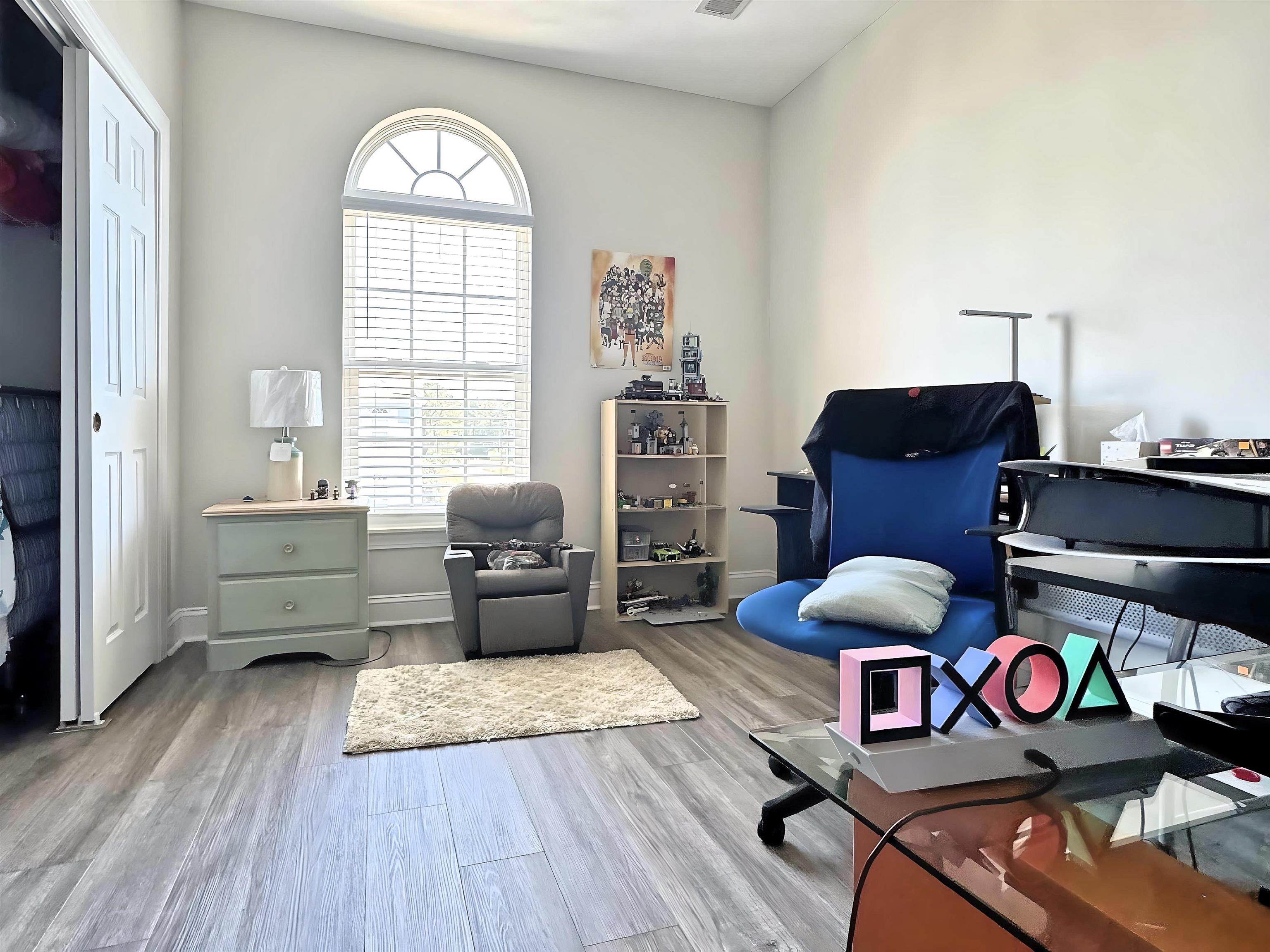 101 Fountain Pointe Ln. Unit: 301