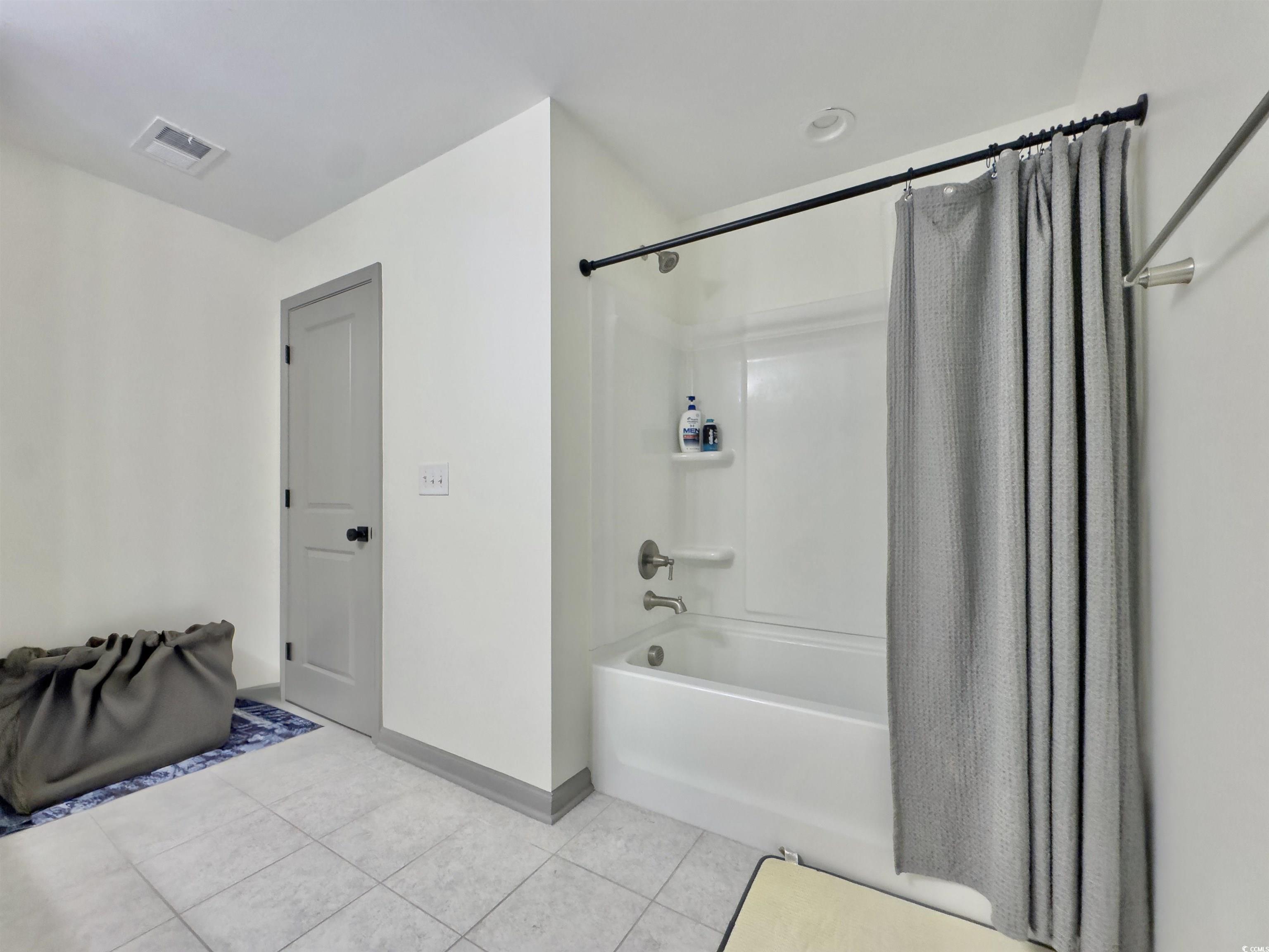 2858 Ellesmere Circle