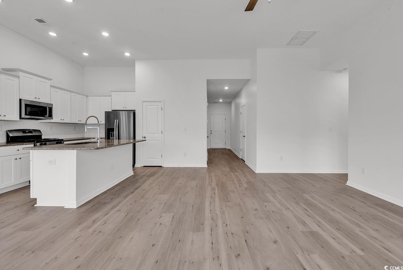 208 Craigflower Ct.