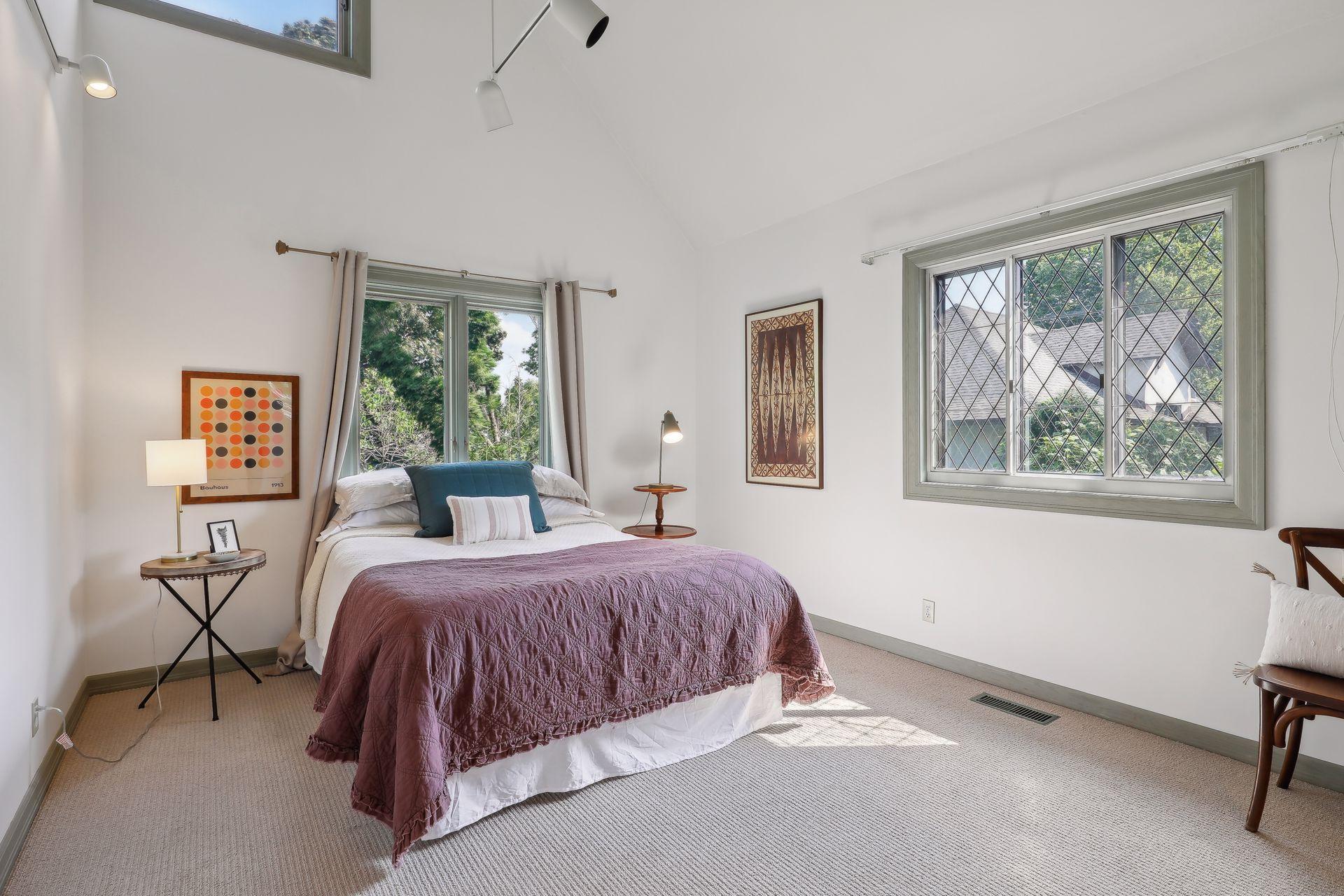 1606 Mount Curve Avenue