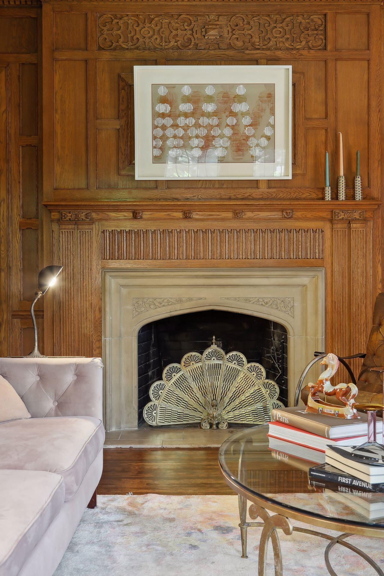 1606 Mount Curve Avenue