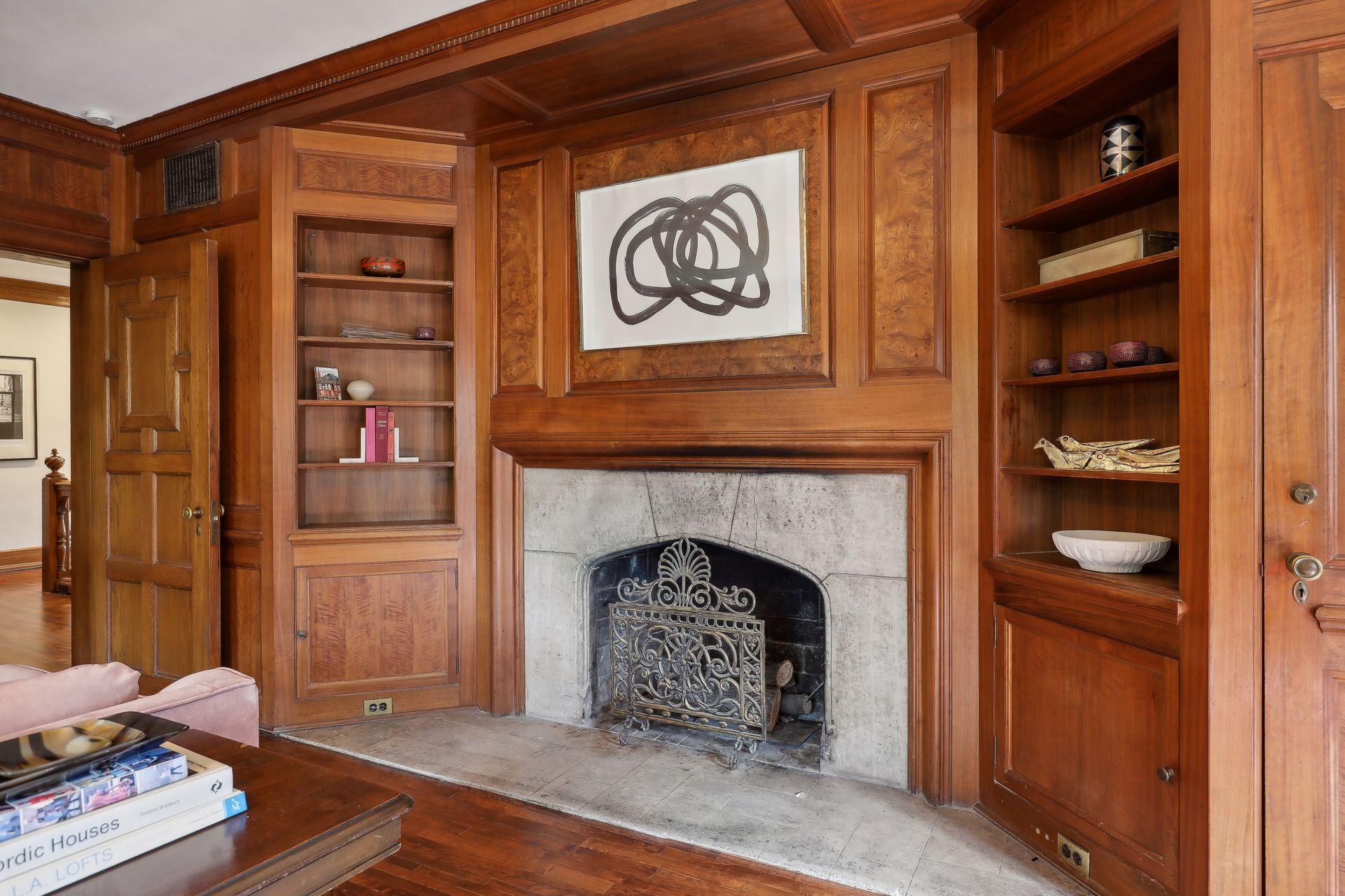 1606 Mount Curve Avenue