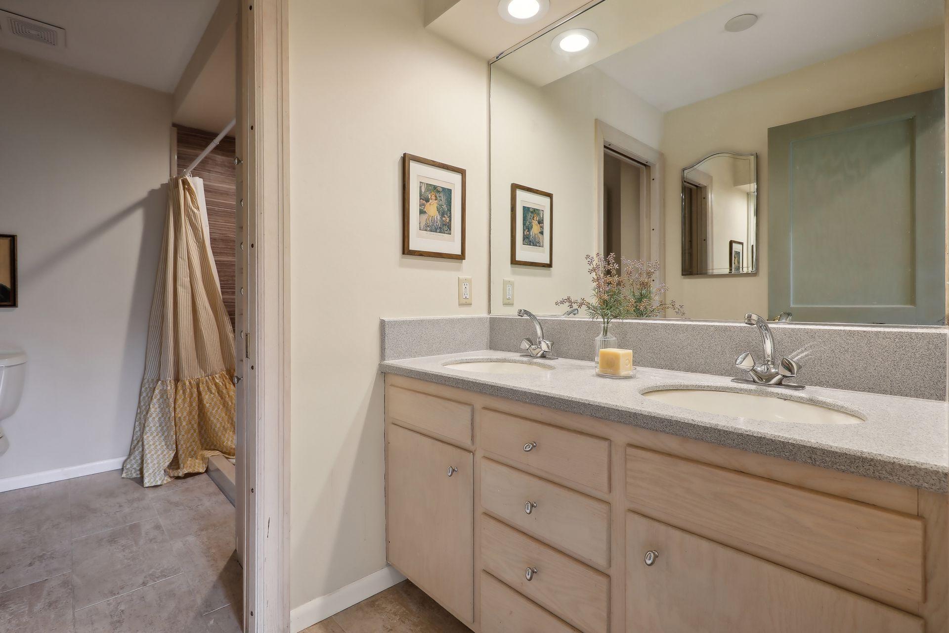 1606 Mount Curve Avenue