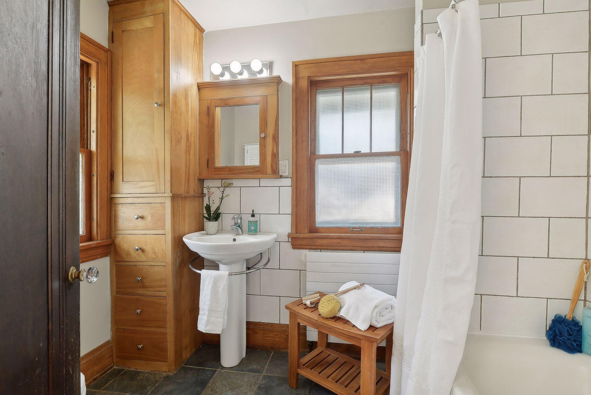 5216 Xerxes Avenue S