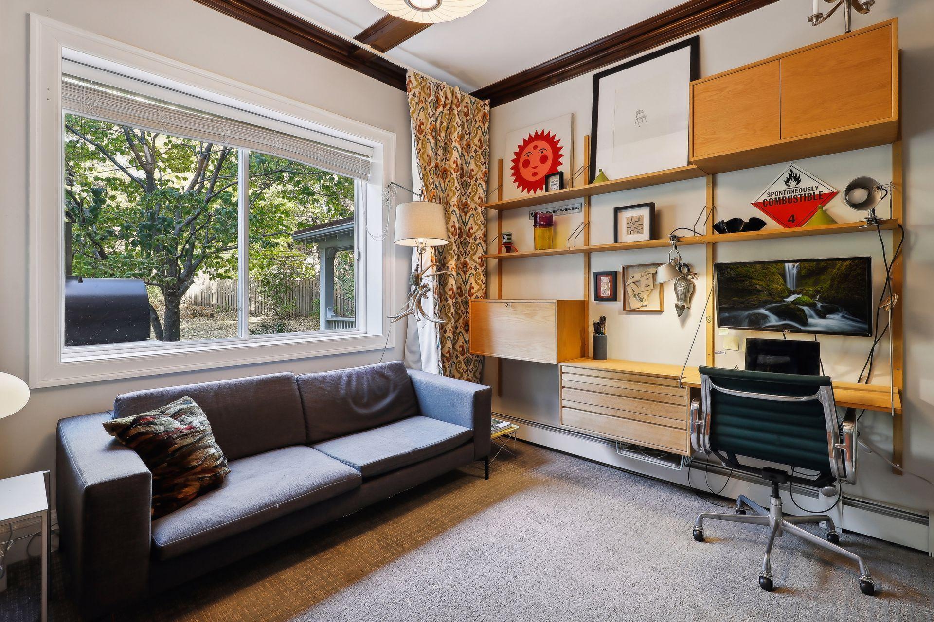 1920 Pillsbury Avenue S